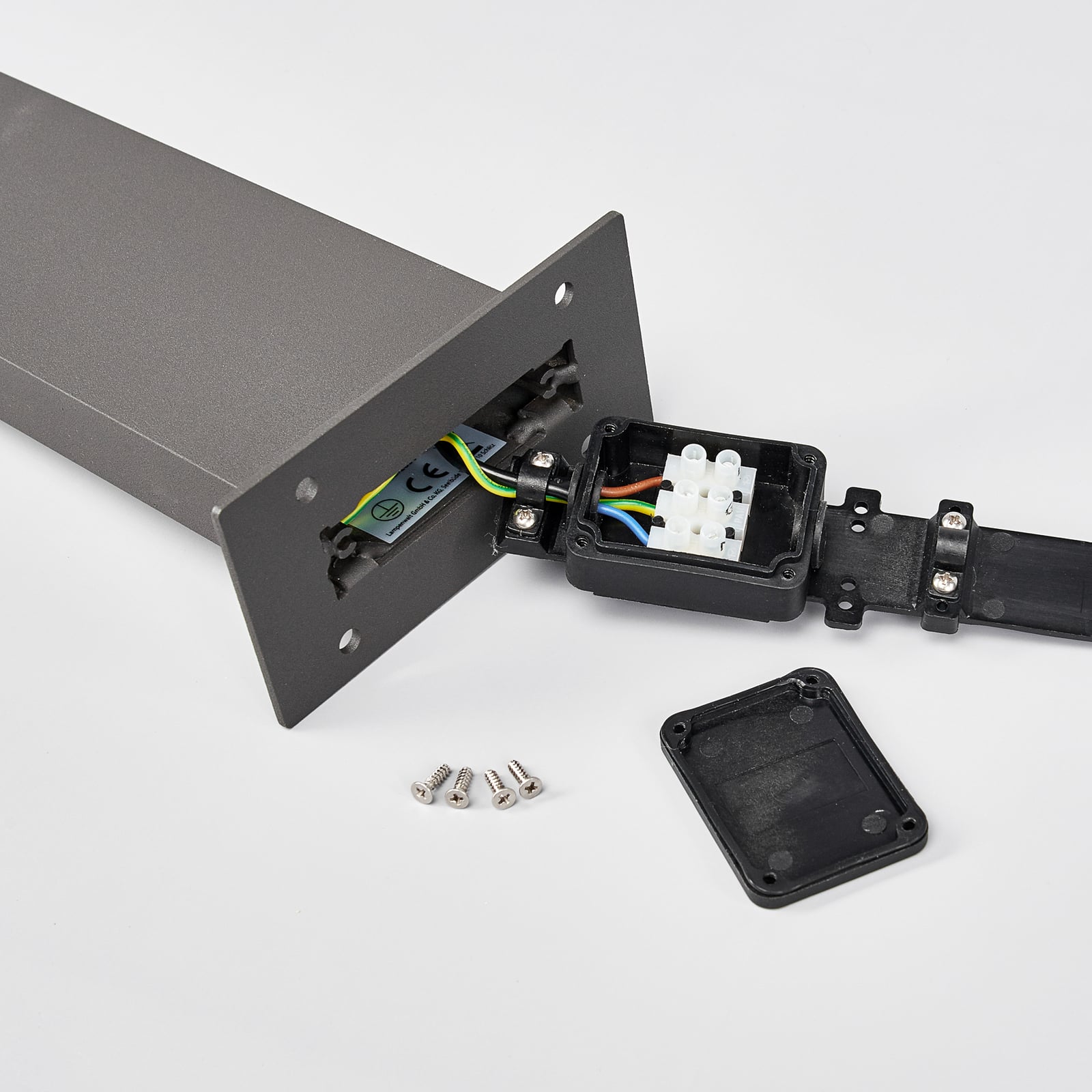 Lucande LED-Wegelampe Timm, Sensor, 60 cm, anthrazit, IP54 Lucande LED-Wegelampe Timm, Sensor, 60 cm, anthrazit, IP54