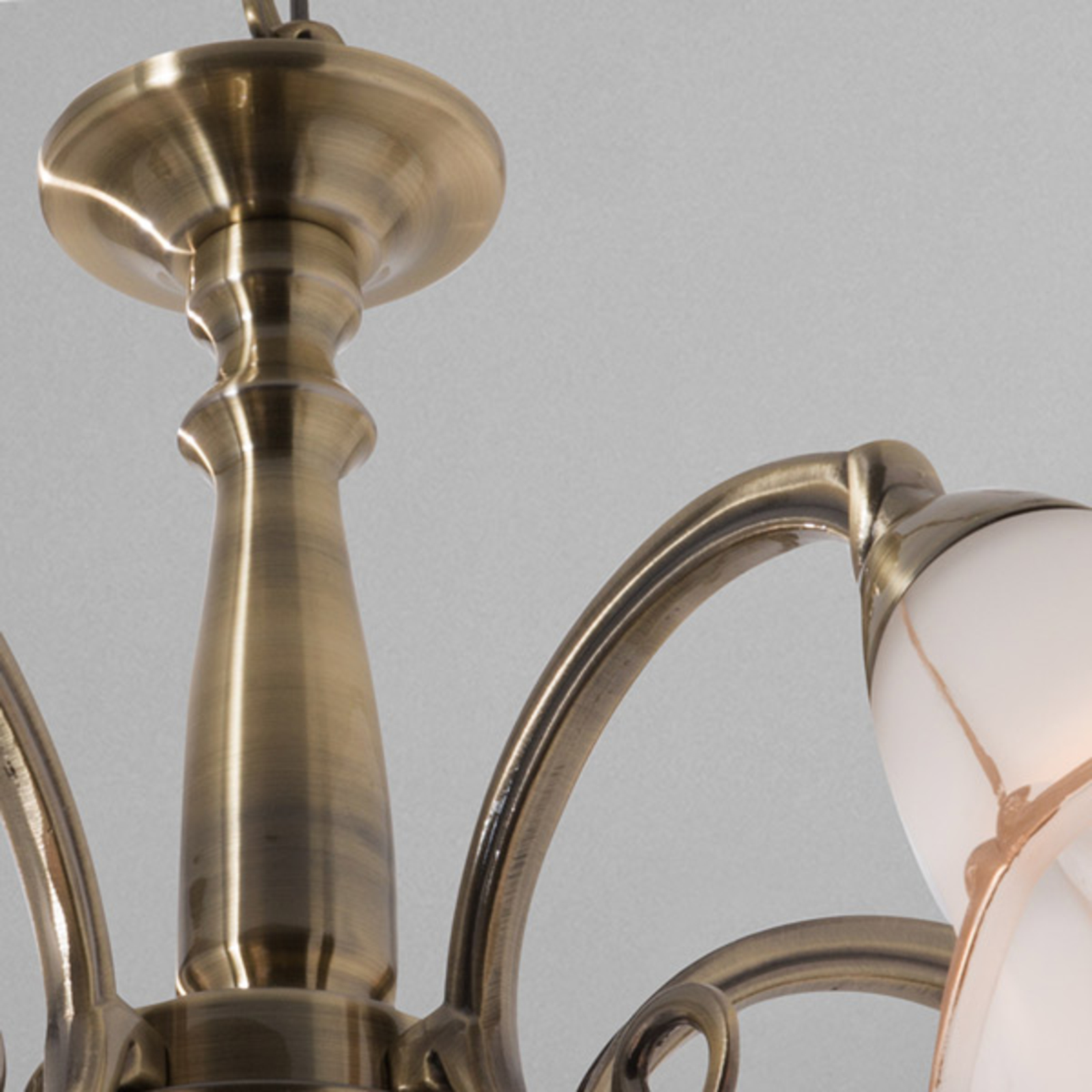 Calla pendant light, antique brass, 5-bulb