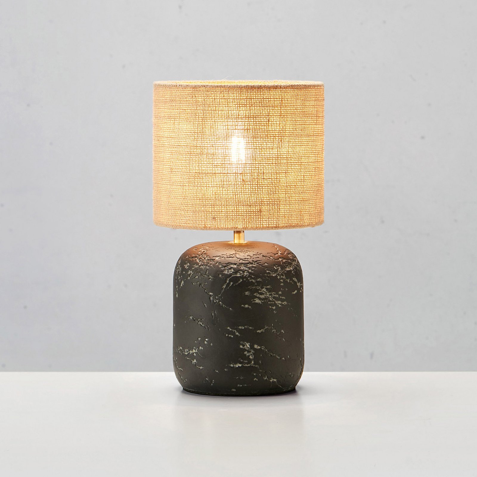 Lampada da tavolo Montagna, cemento, juta, 45 cm