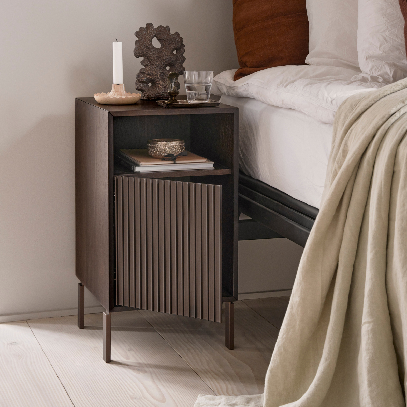 Table d'appoint Vipp672, bois foncé, hauteur 60 cm, chêne - Vipp