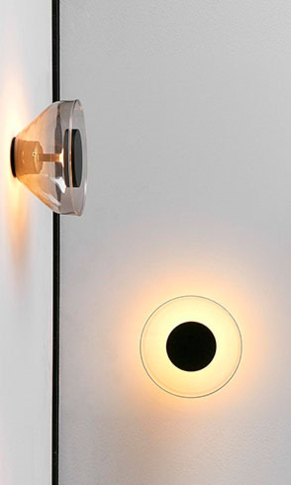 Candeeiro de parede LED MARSET Aura, Ø 18 cm, cinzento fumado/transparente Candeeiro de parede LED MARSET Aura, Ø 18 cm, cinzento fumado/transparente