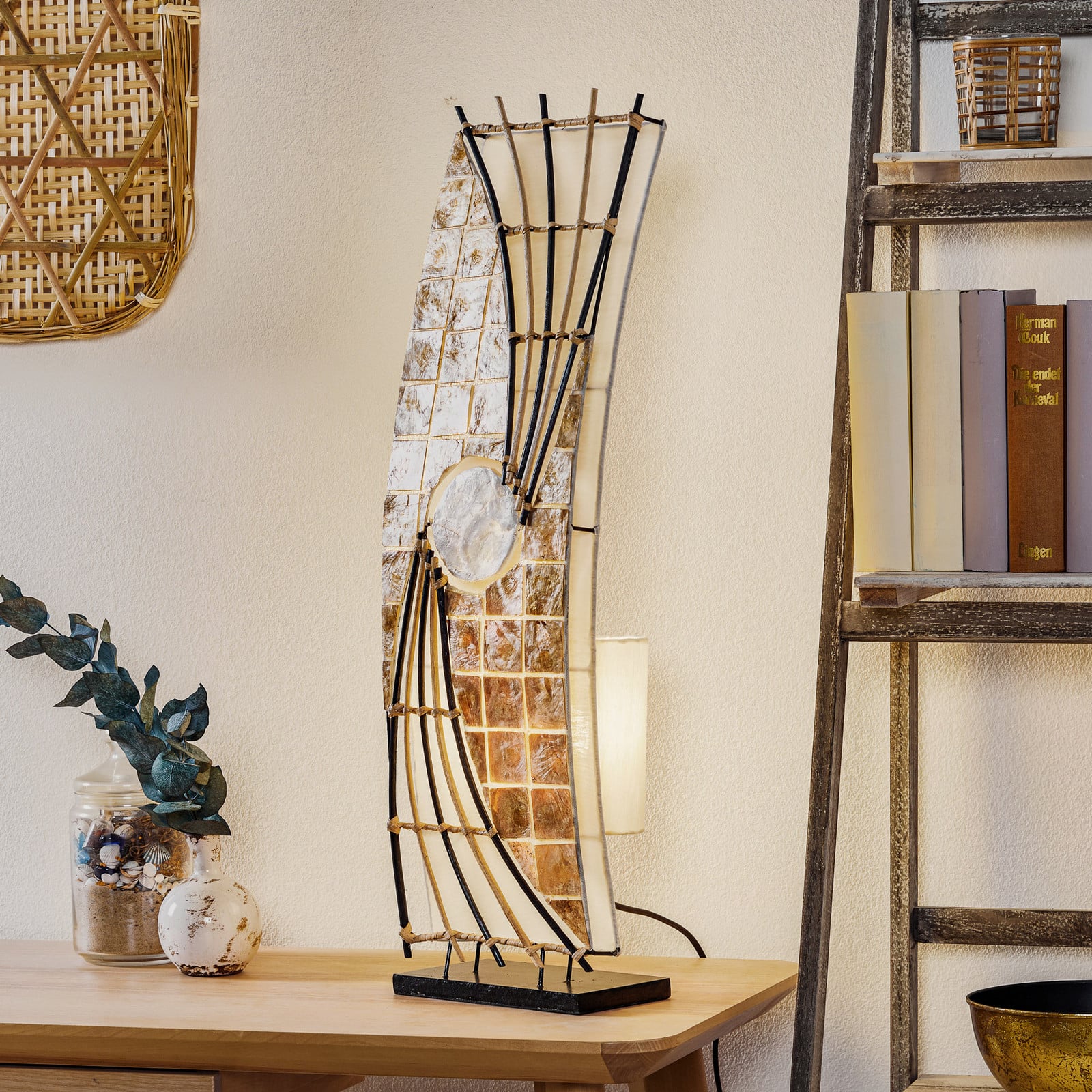 Woru Lampadar Quento 70 cm - Camera de zi / sufragerie - design - nucă de perle - Lemn