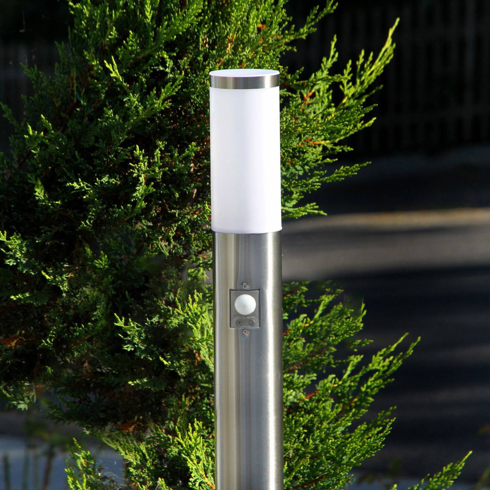 Lindby Kristof - stainless steel sensor path light, stainless steel, polycarbonate, E27, 40 W, H: 110 cm