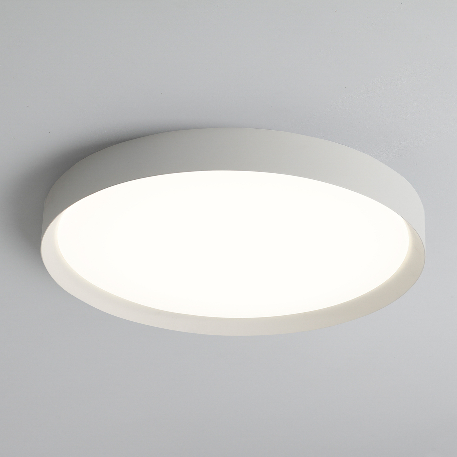 LED stropna svetilka Minsk, Ø 60 cm, Casambi, 42 W, bela