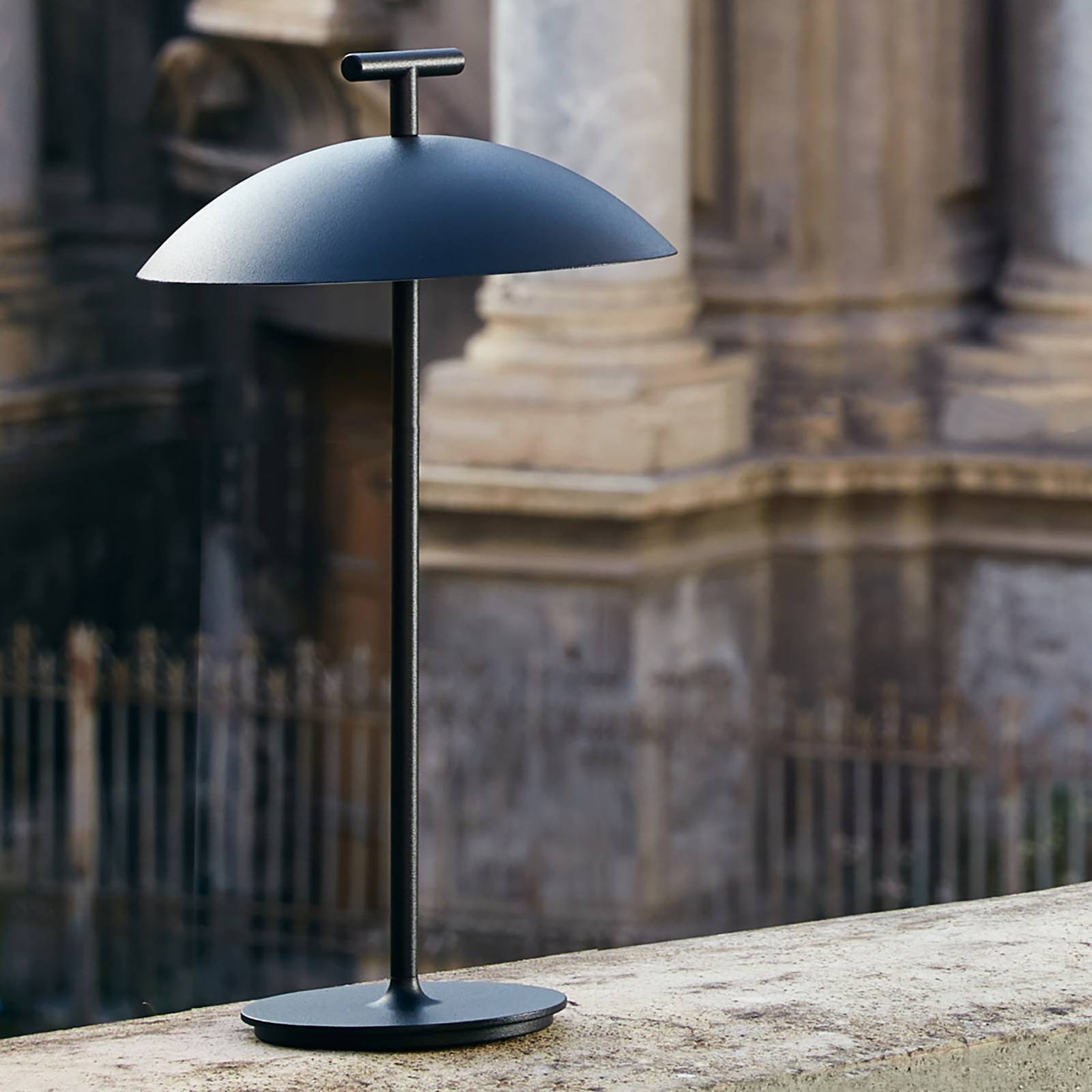 Kartell Mini Geen-A stołowa LED 2 700 K czarna
