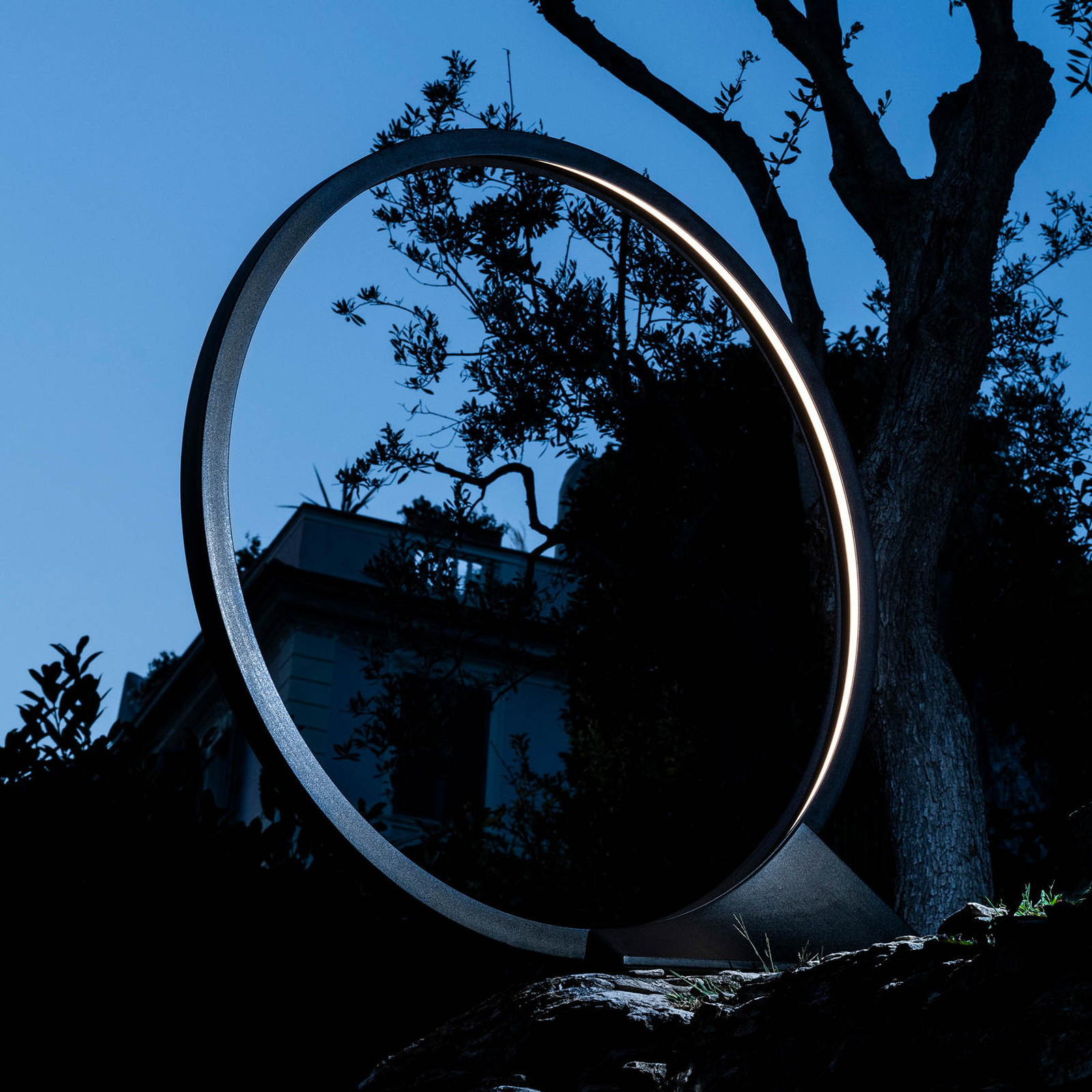 Artemide O Lámpara LED para terraza, Ø 150 cm