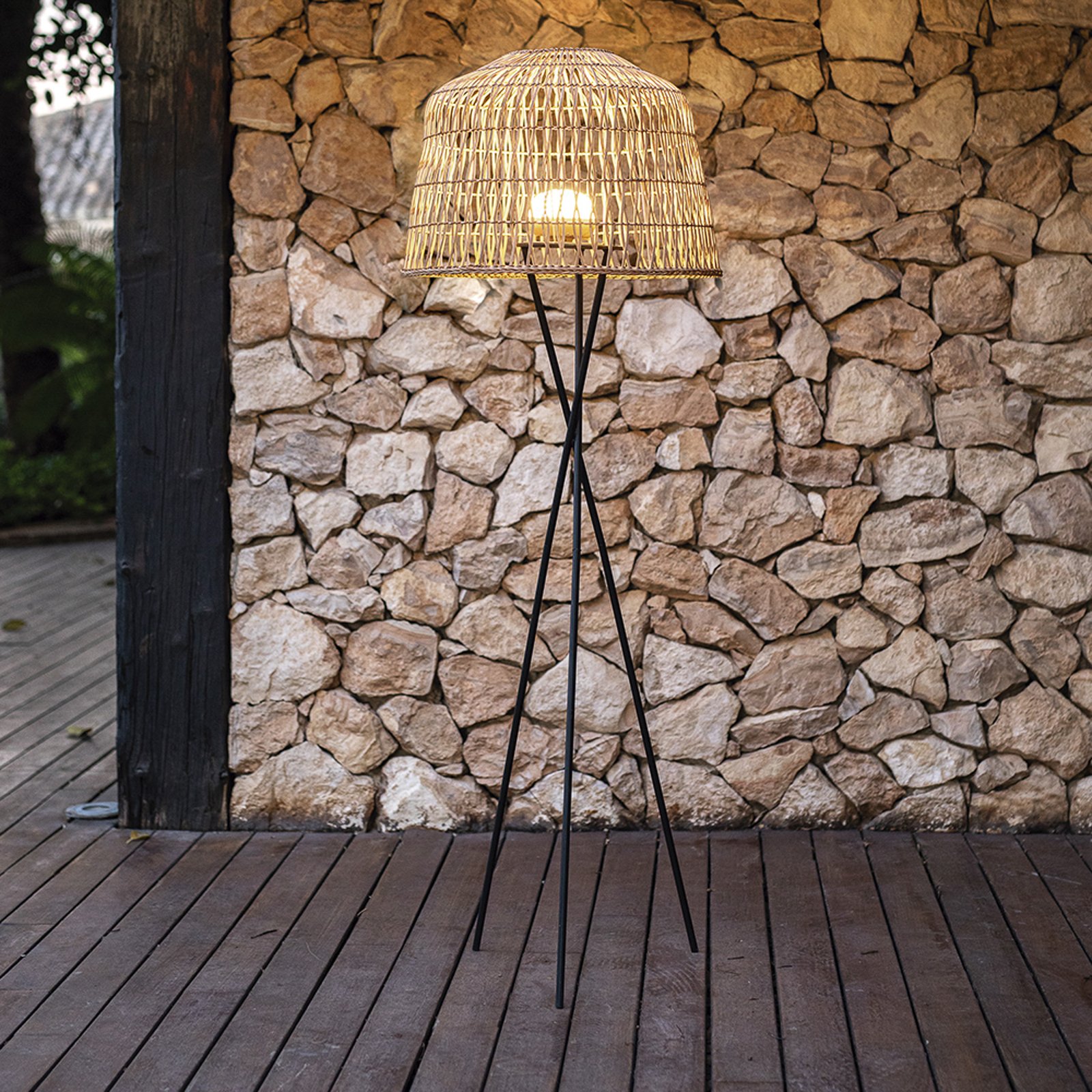 Newgarden Amalfi LED stojací lampa, uvnitř i vně