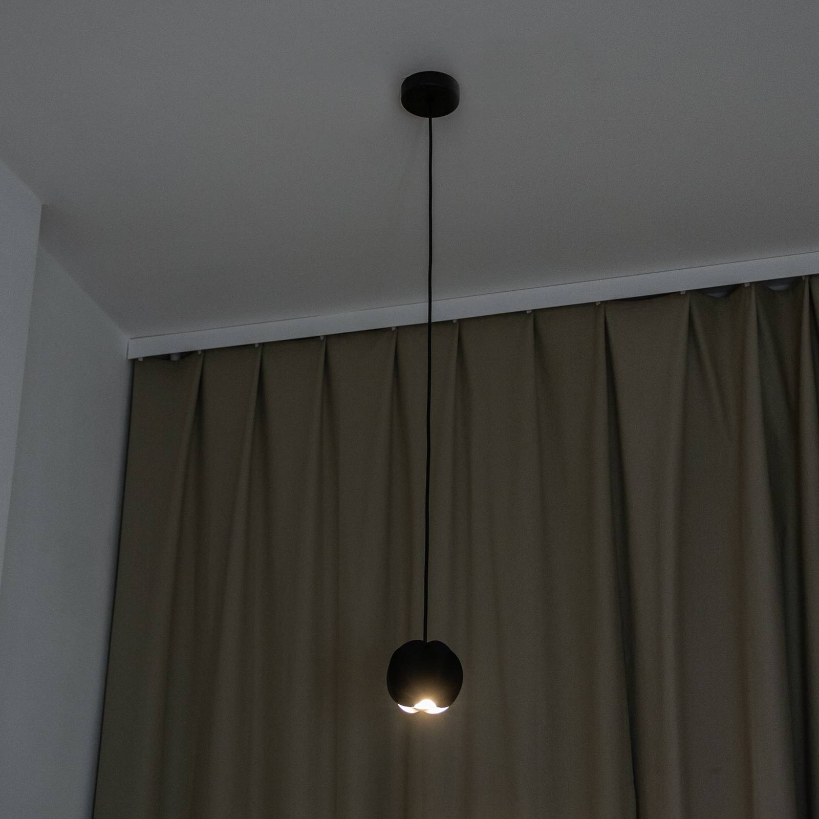 Lampa wisząca GAMBIT, czarna, Ø 10 cm, metal, GU10