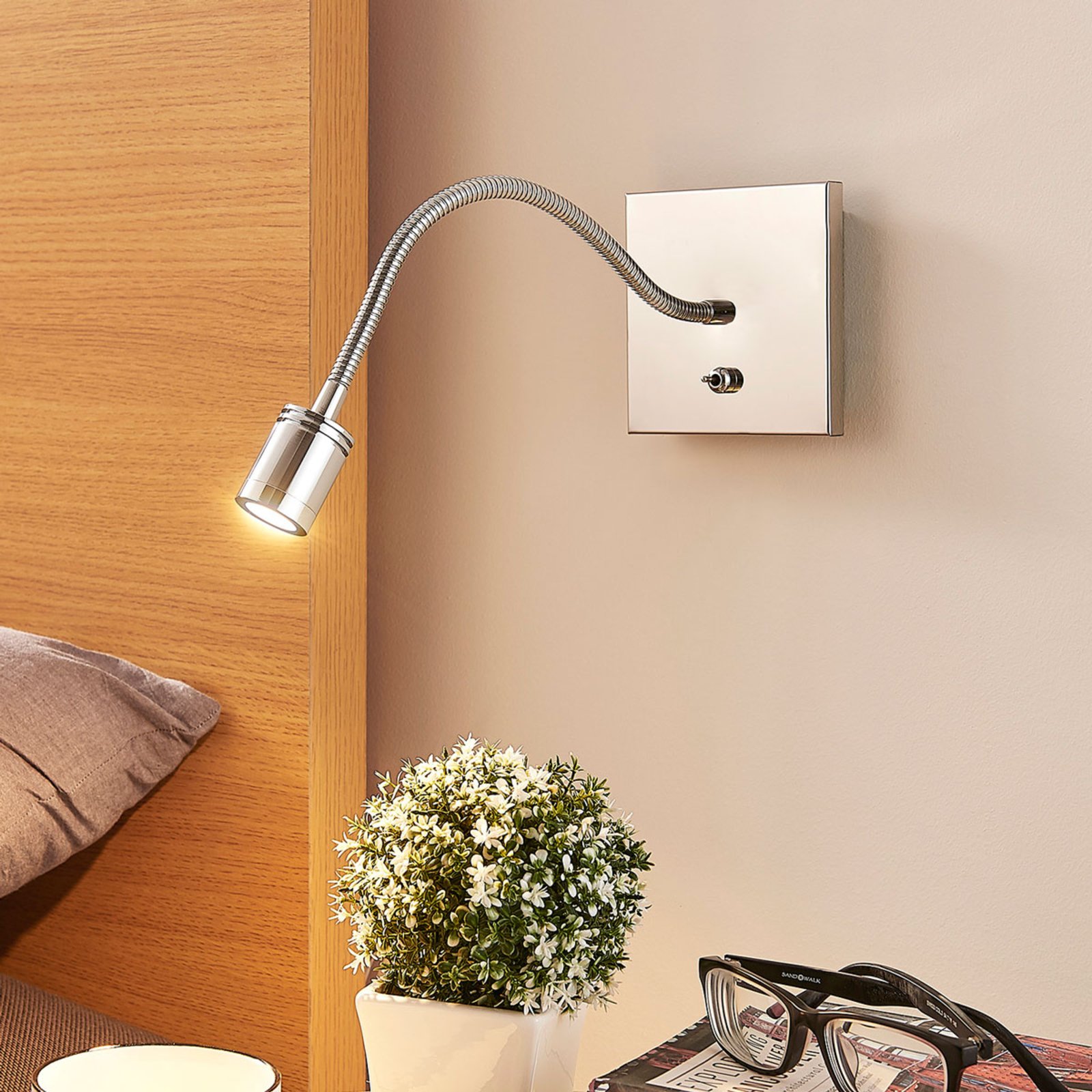 Berfin Wall Lamp Chrome/Clear - Lindby