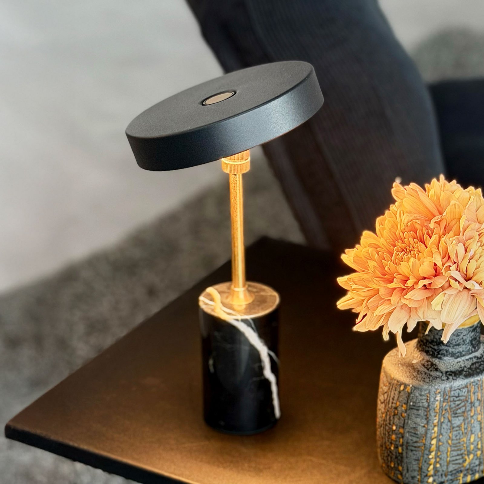 Starlight LED tafellamp met batterij zwart/messing, Dyberg Larsen Starlight LED tafellamp met batterij zwart/messing, Dyberg Larsen