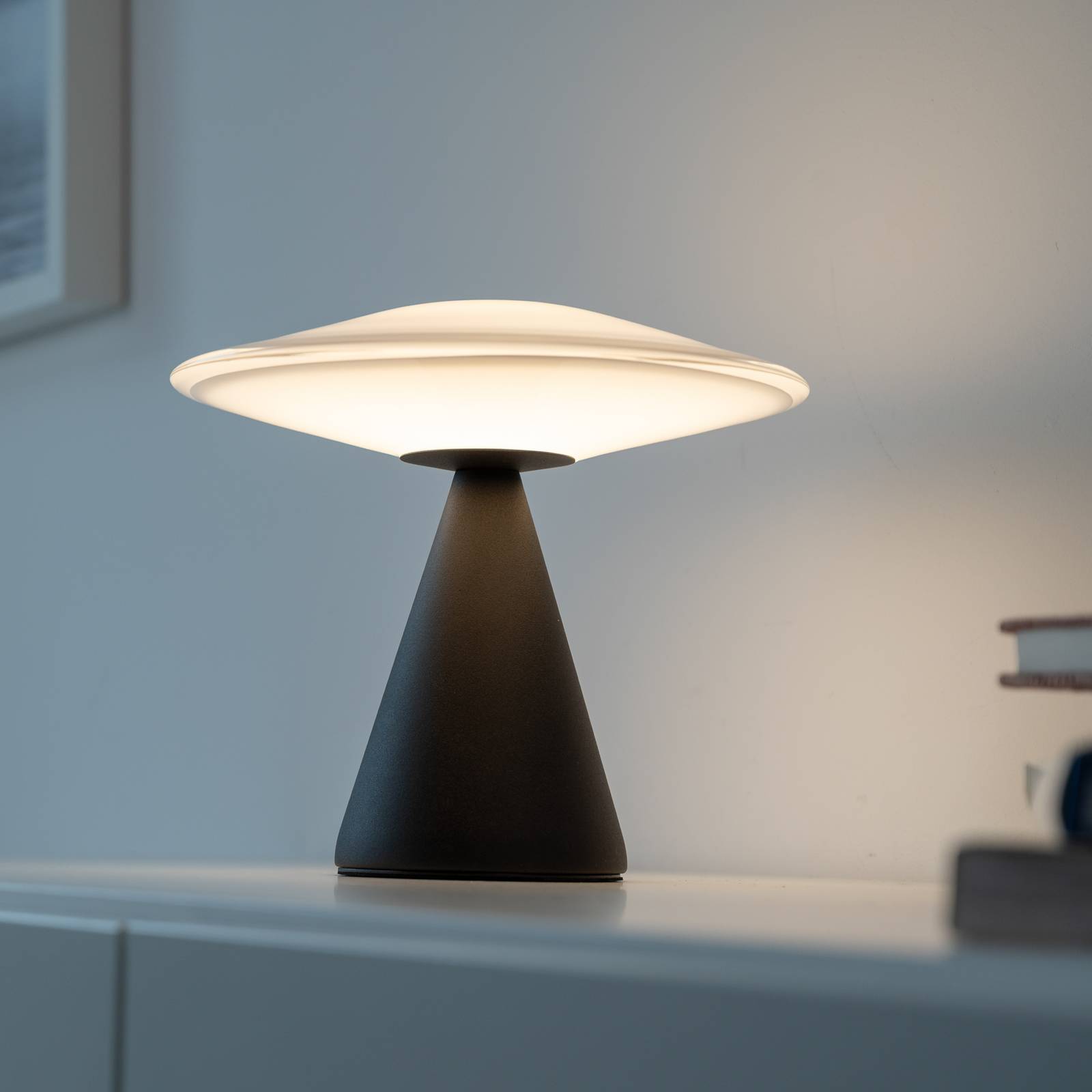 Paul Neuhaus LED-Tischlampe Elipsa, weiß/schwarz, dimmbar günstig online kaufen