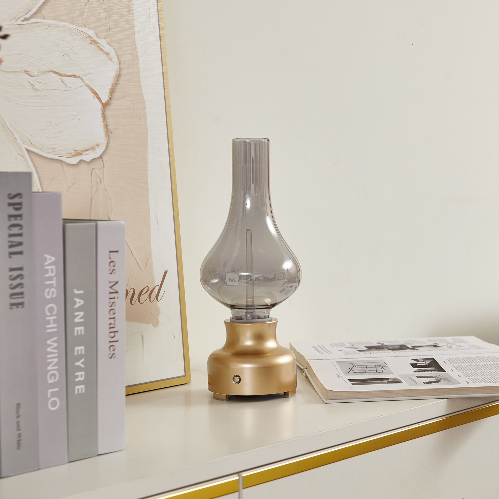 Lindby genopladelig LED-bordlampe Maxentius guldfarvet touch-dæmper