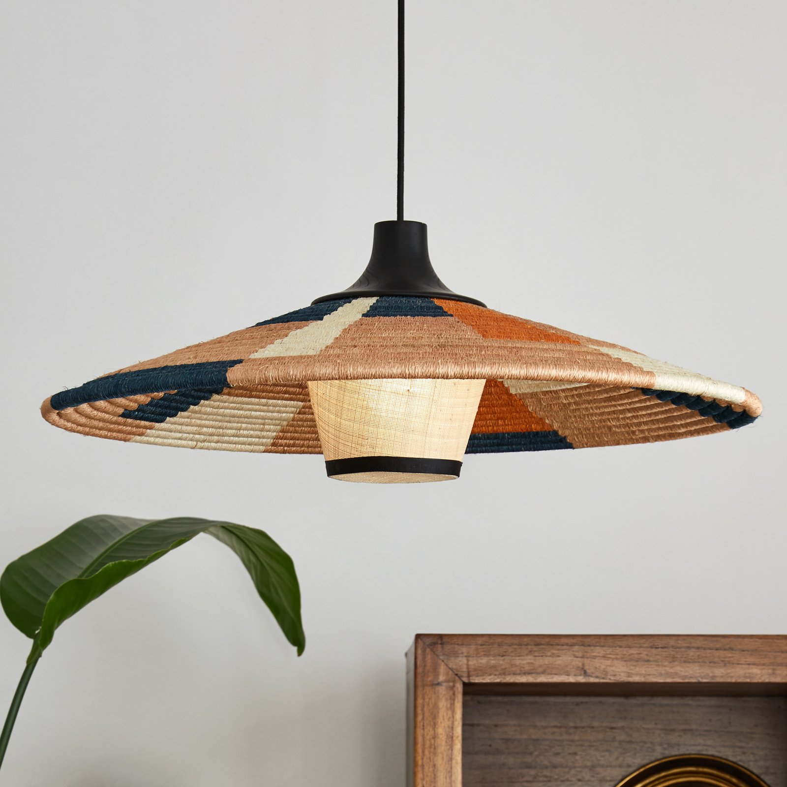 Forestier Parrot hanging light M, sand-coloured