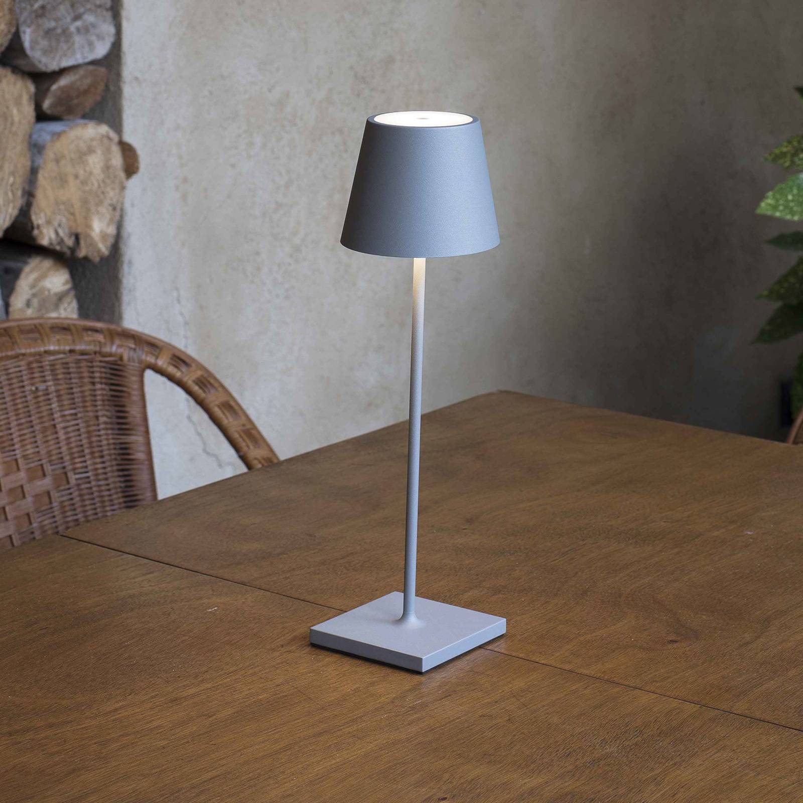 E-shop Stolová LED lampa Toc s nabíjačkou USB IP54, sivá