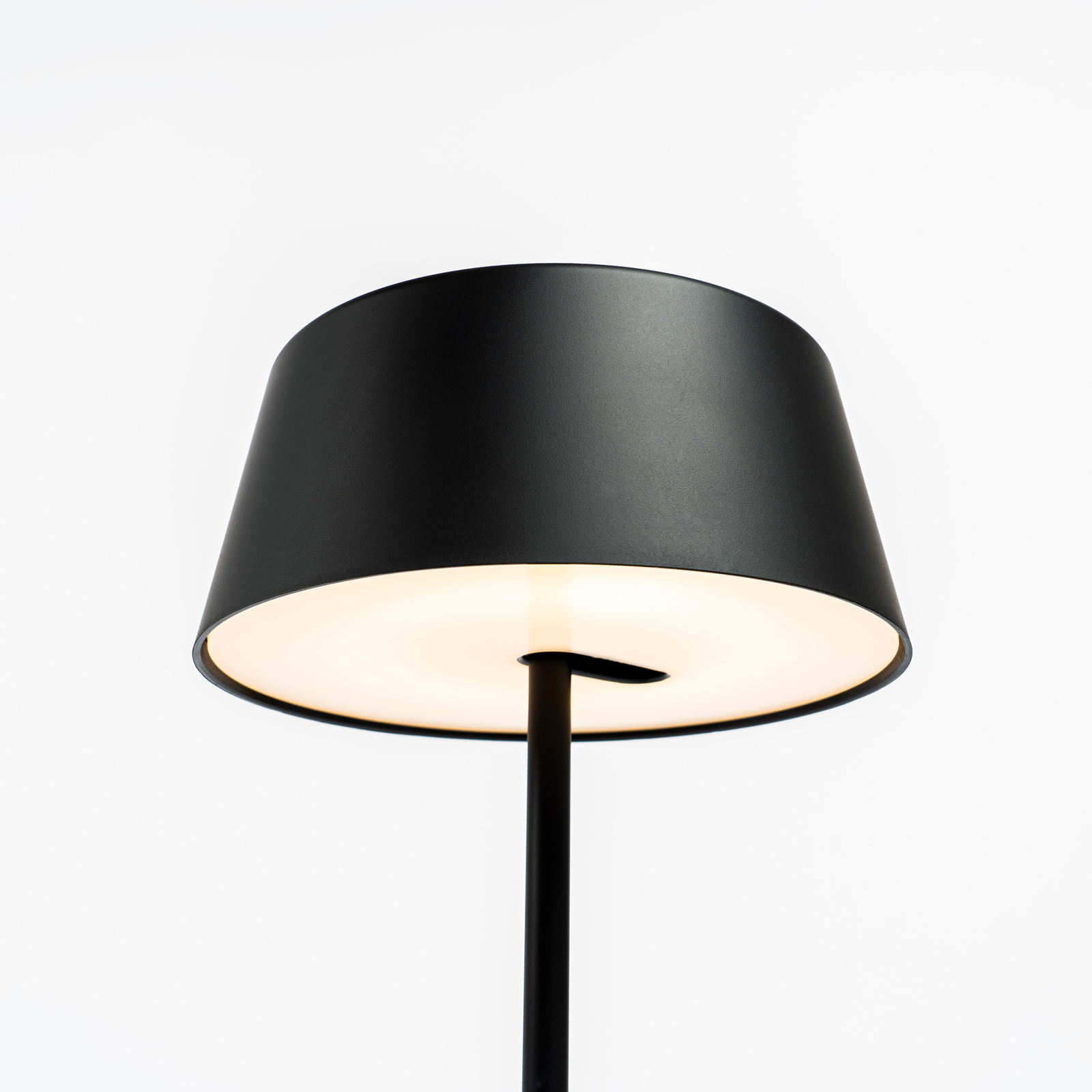 Milica LED Lampe de Table Dim. Black - Lindby