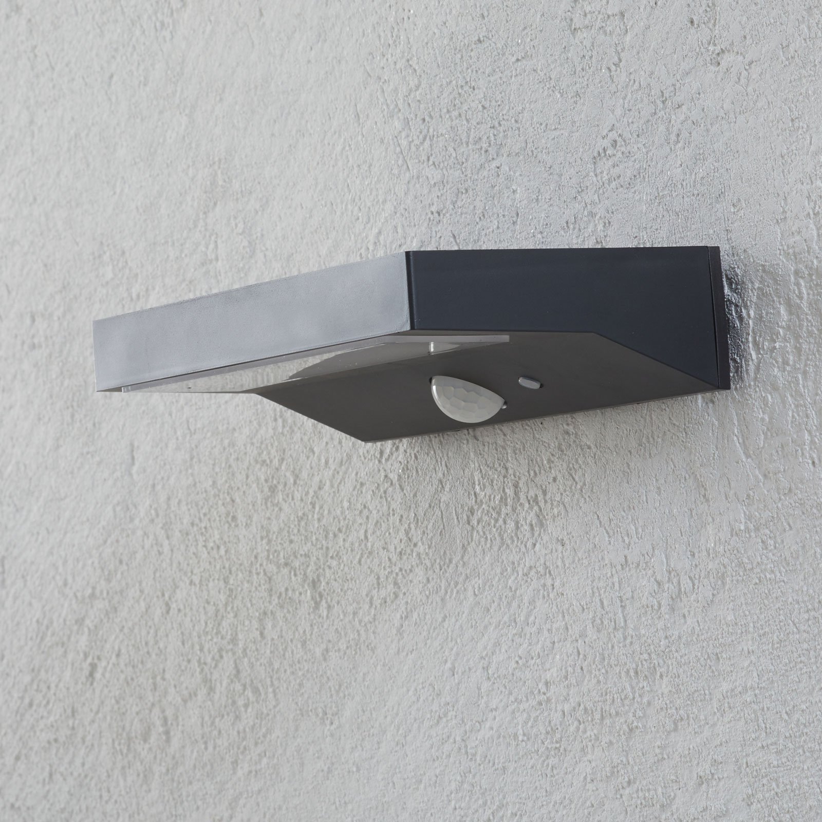 Maresia LED Solar Cell Outdoor Wall Lamp w/Sensor Dark Grey - Lindby