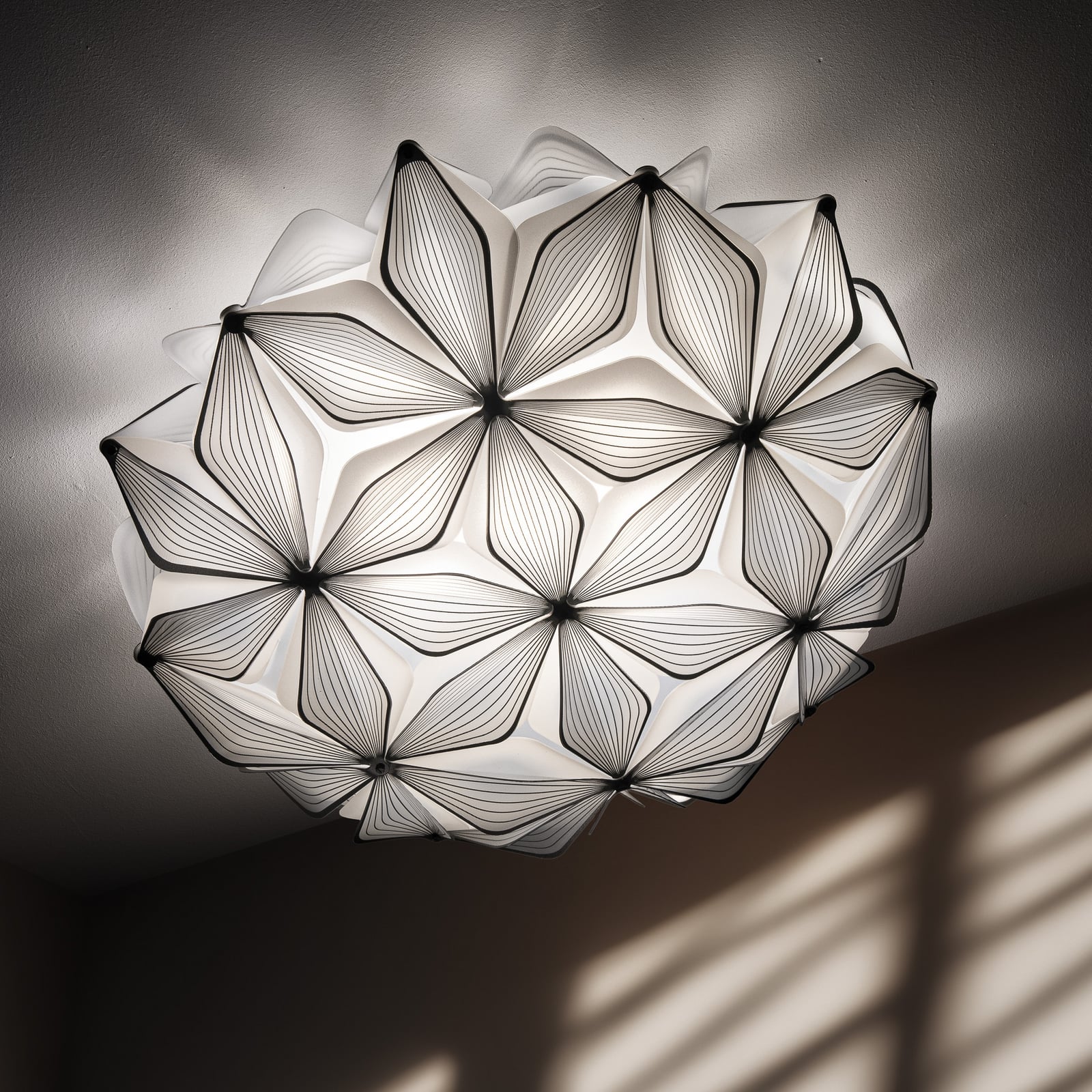 Stropné svietidlo C'EST LA VIE, čierne, Ø 47 cm, 2-pl., E27