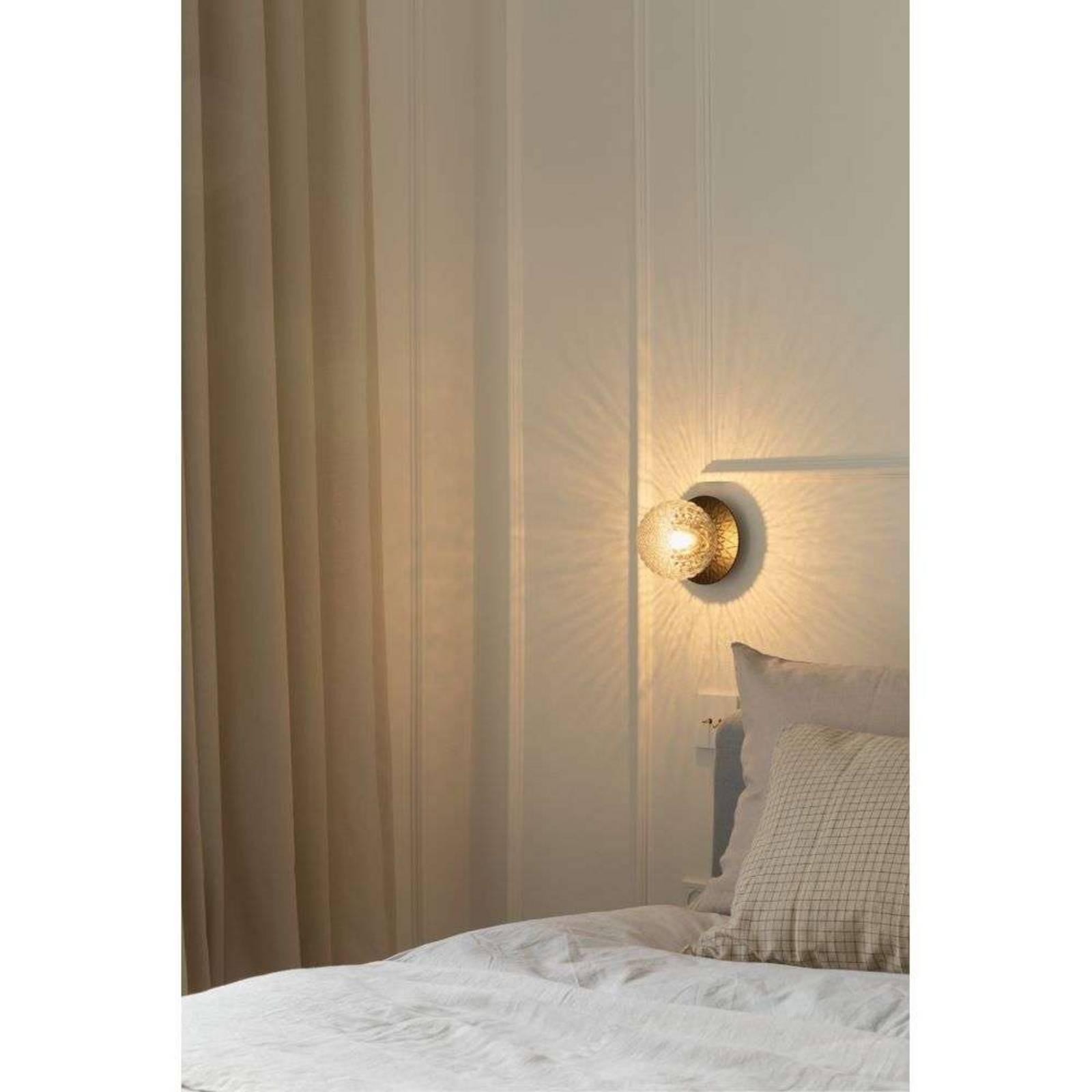 Kinkiet Nuura Liila 1, Ø 14 cm, IP44, czarny/przezroczysty