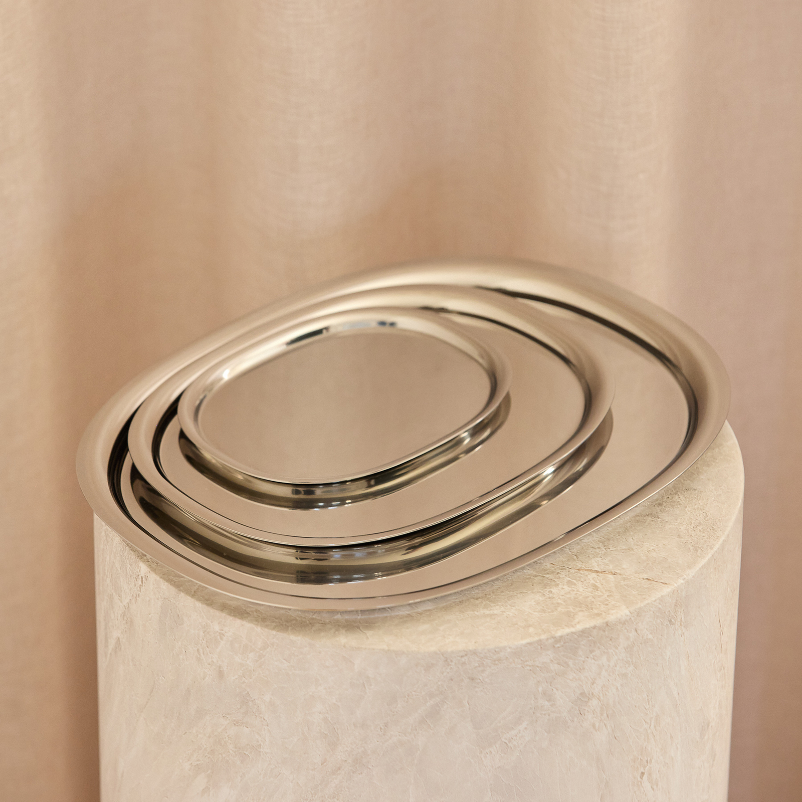 Superellipse Tablett, 3er-Set, Edelstahl - Piet Hein Superellipse Tablett, 3er-Set, Edelstahl - Piet Hein