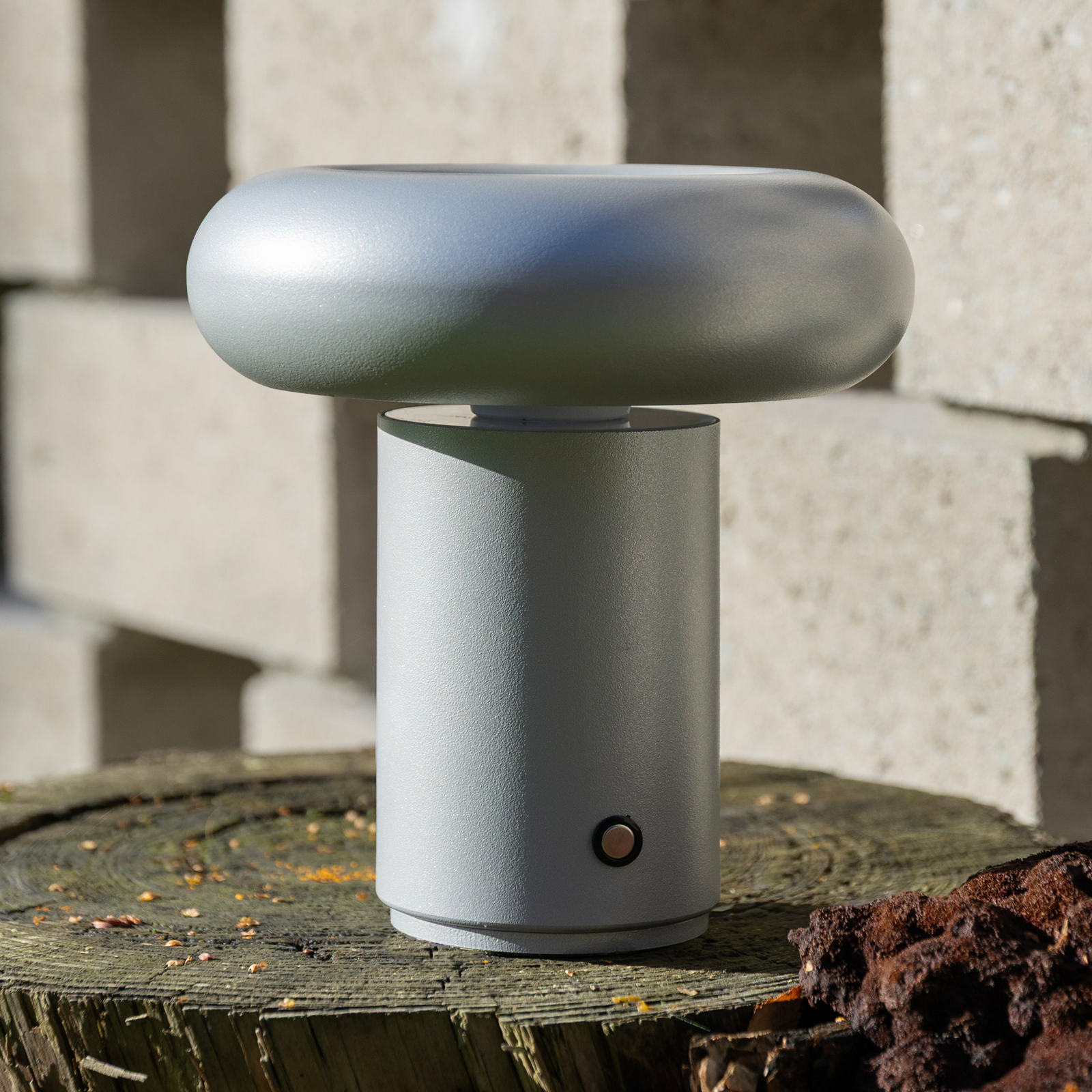 Glimpse bærbar LED-bordlampe, sølv, IP44 – &Klevering