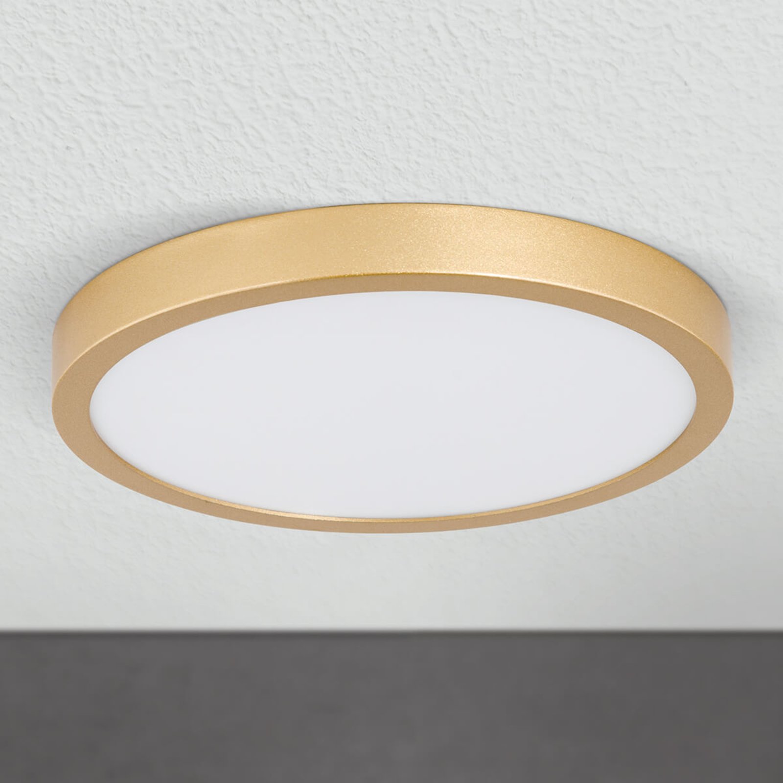 LED ceiling light Vika, round, matt gold