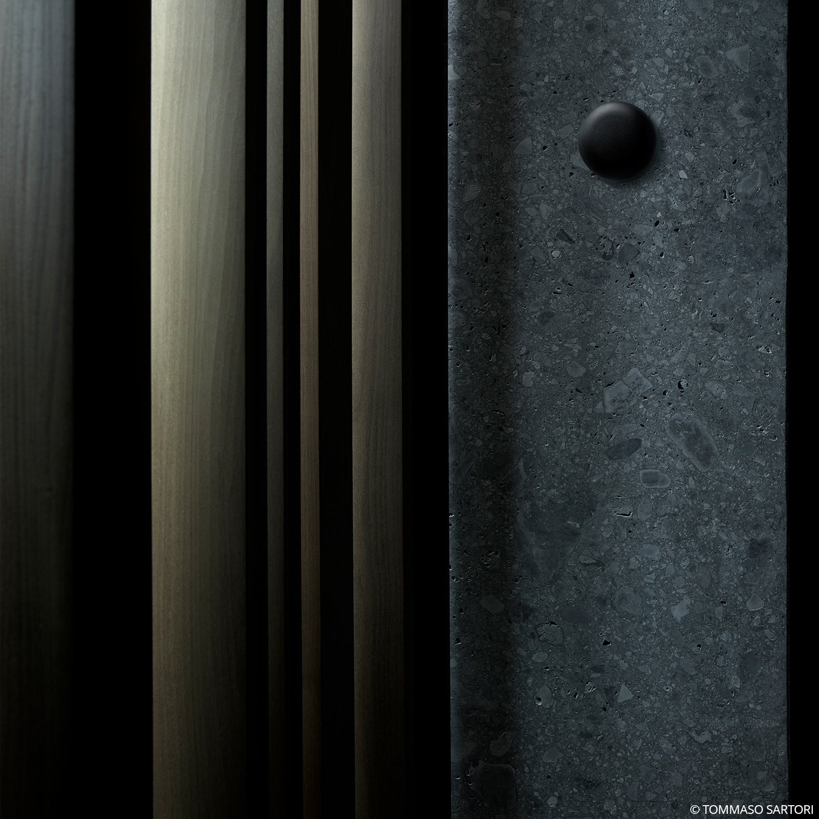 Flos FLOS Bellhop outdoor wall light 2,700 K black, aluminium, steel, stainless steel, 8 W, energy efficiency: A+