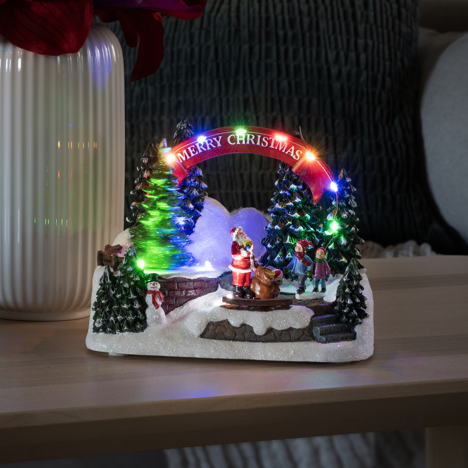 Dekoračné LED svietidlo Santa a deti, s hudbou