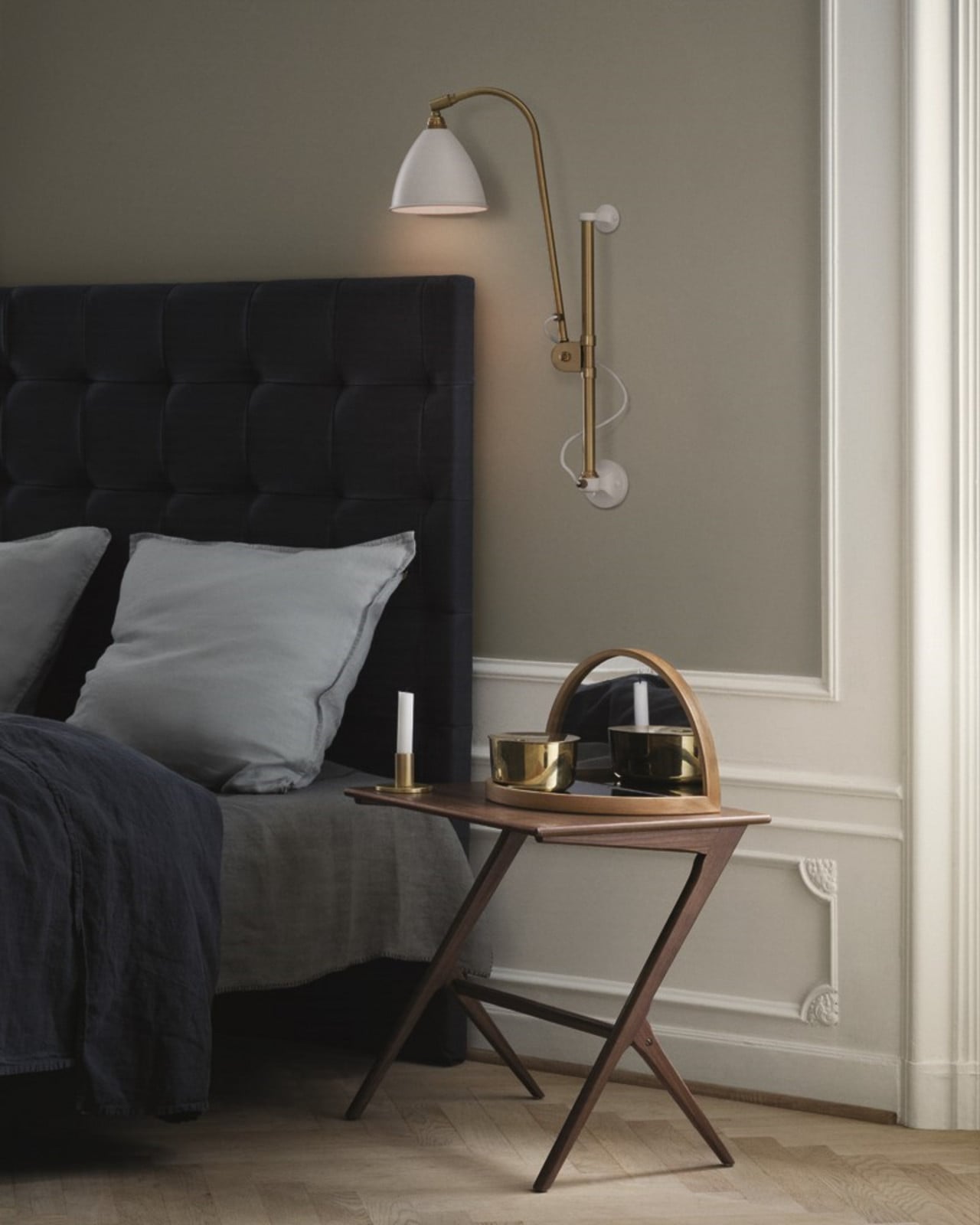 Bestlite BL5 V&auml;gglampa &Oslash;16 M&auml;ssing/Porslin GUBI - Vardagsrum - Metall