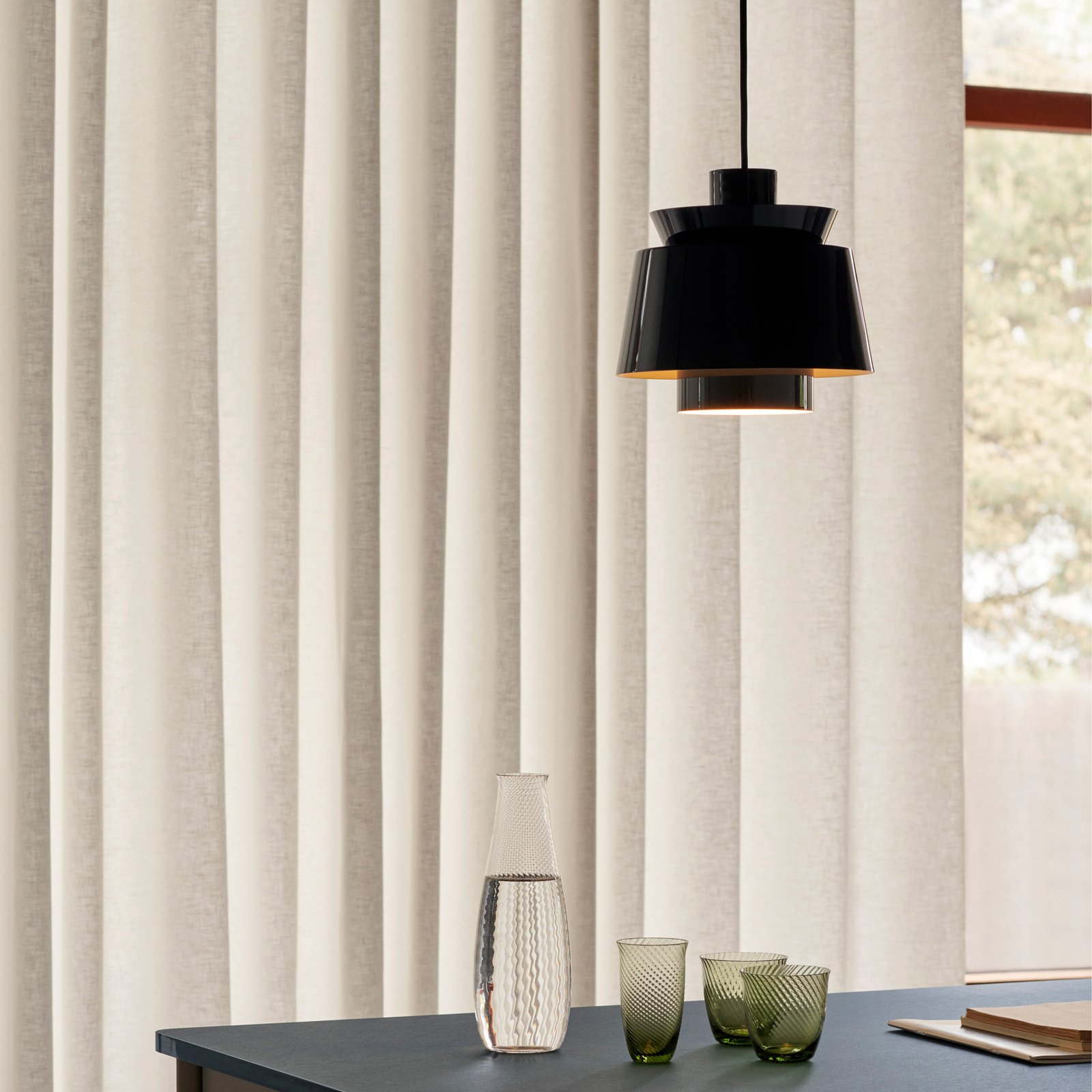 Lámpara colgante Utzon JU1 azul acero - &Tradition