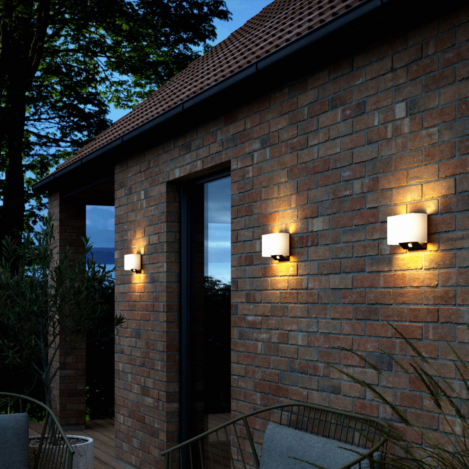 LED outdoor wall light Piola, white, with sensor