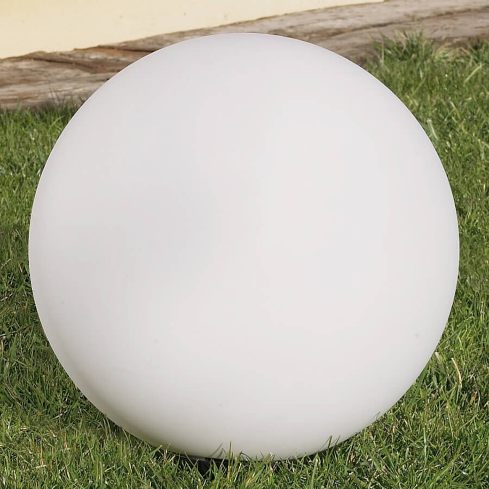 LEDS-C4 Decorative outdoor light Cisne, 50 cm diameter, plastic, E27, 18 W, energy efficiency: A++