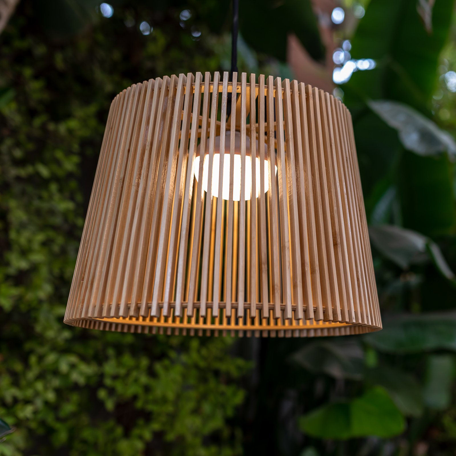 Candeeiro pendente de exterior recarregável Newgarden Okinawa LED bambu