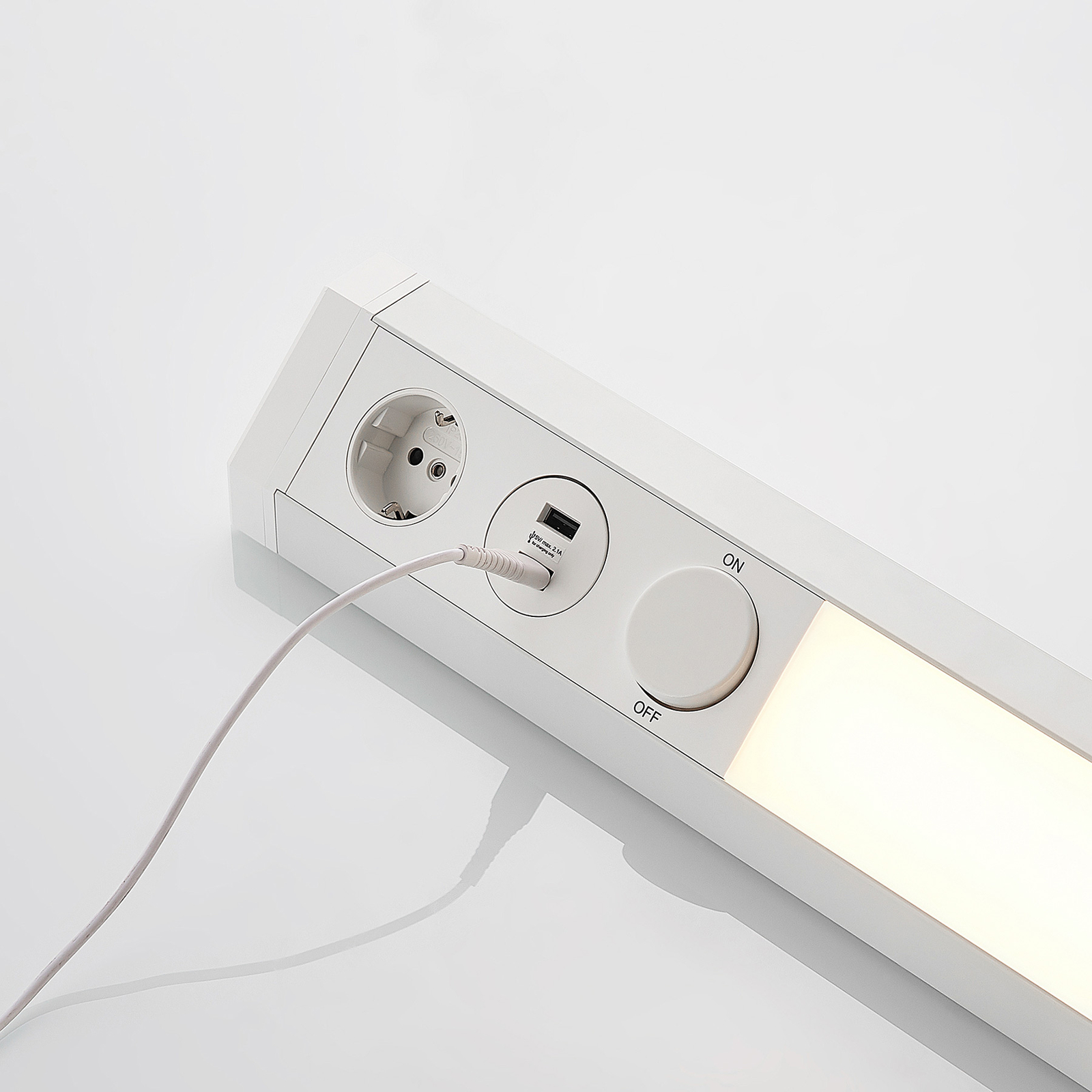 Arcchio Ekam-LED-benkarmatur, USB, hvit