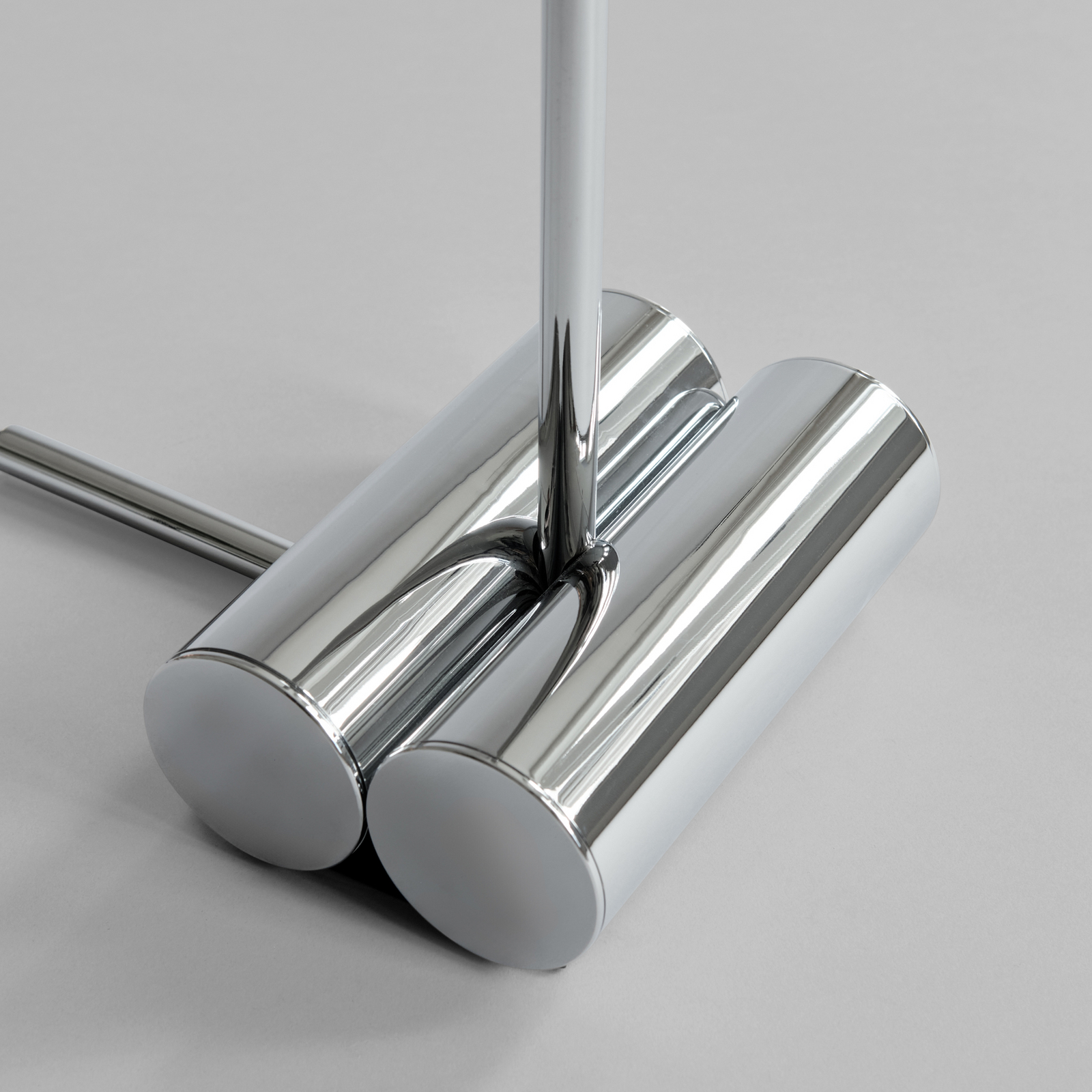 Candeeiro de pé SNAKE, cromado, altura 130 cm - 101 Copenhagen