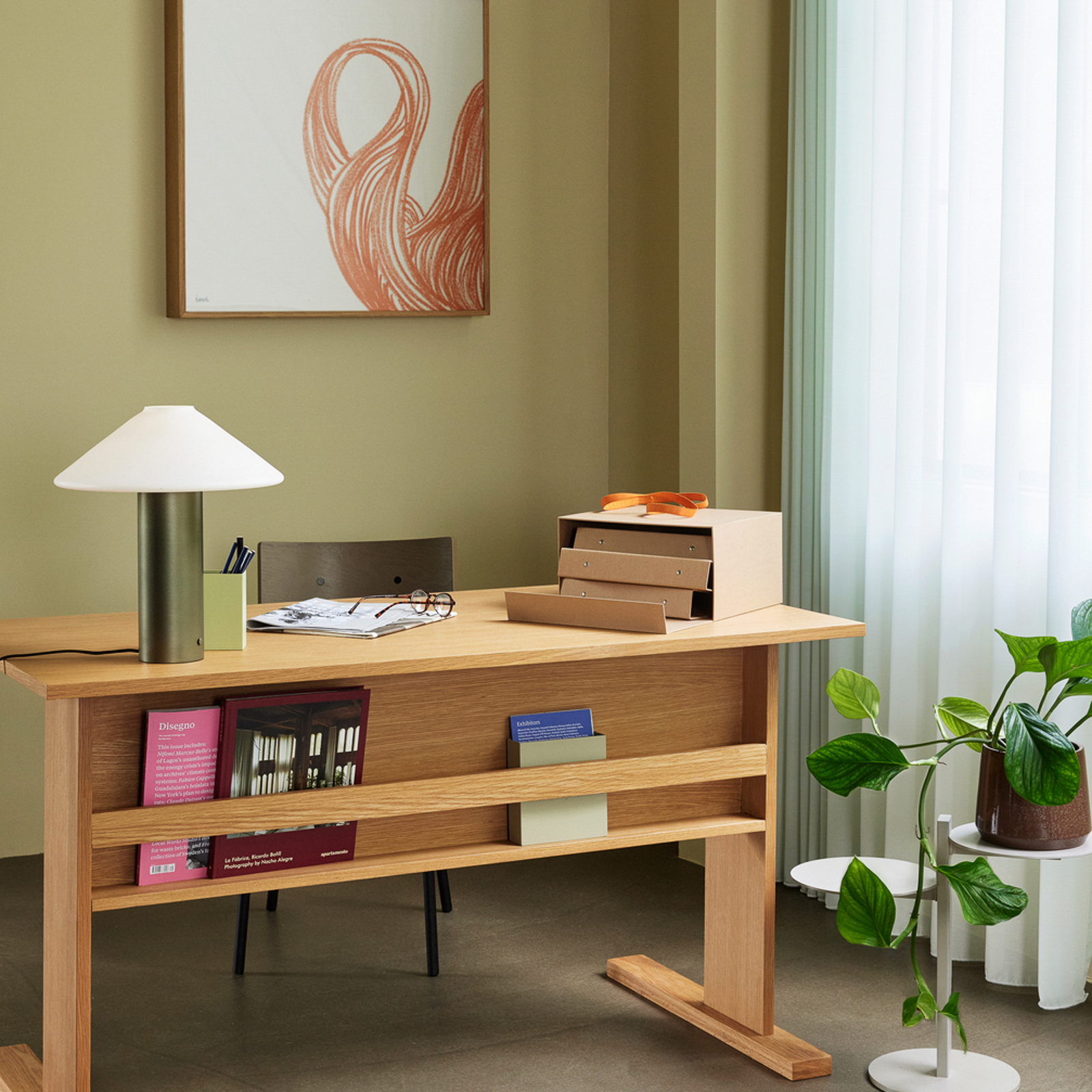 Orbit Table Lamp Dark Green - Hübsch