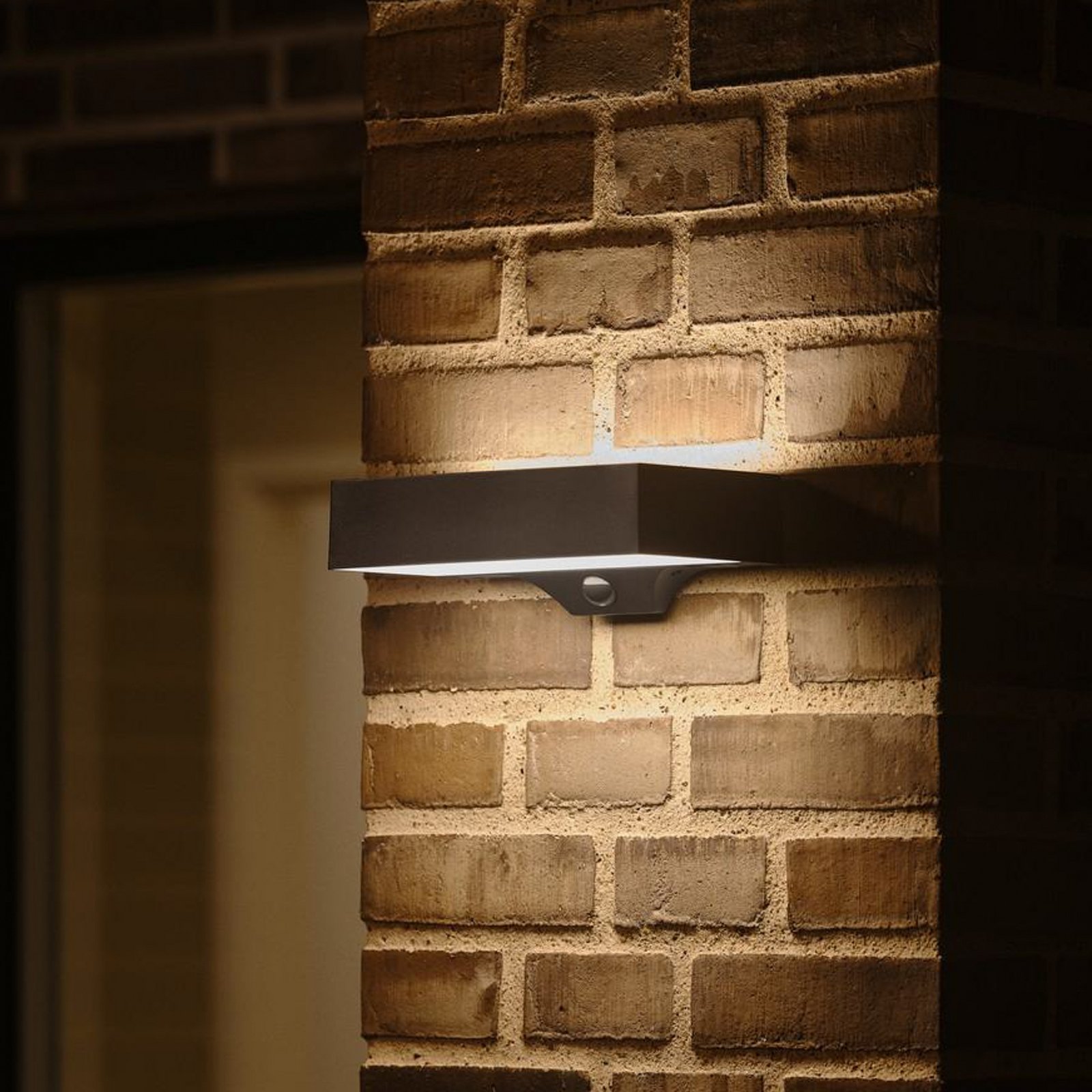 LED-Solar-Außenwandleuchte Monay Square, schwarz, IP44