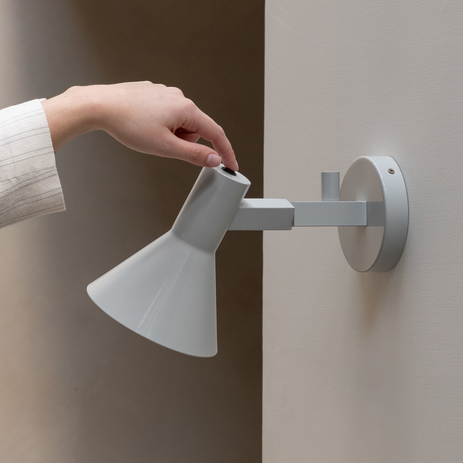 IT'S ABOUT ROMI Wandlampe Stavanger hellgrau, Stecker, 20 cm