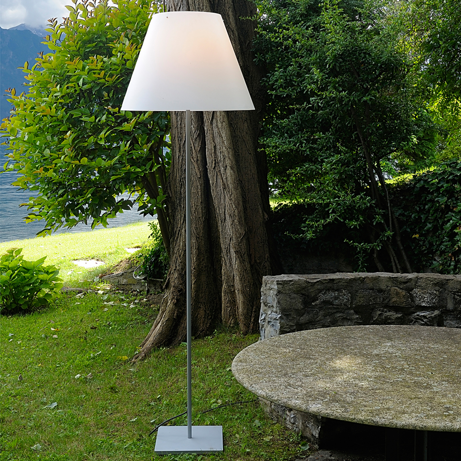 Grande Costanza Outdoor Lamp Standard Base Aluminium with Off-White - Luceplan