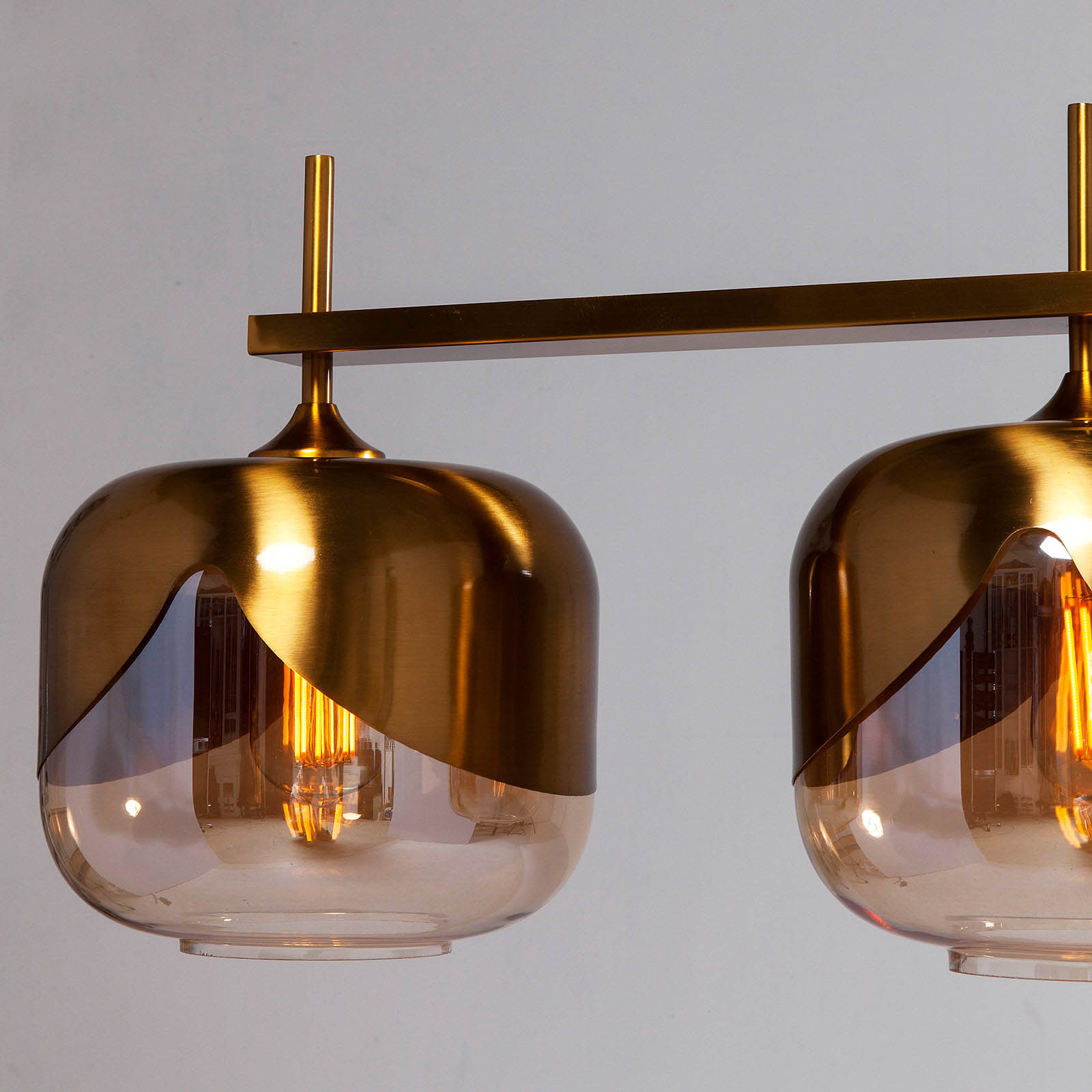 Kare Golden Goblet Quattro candeeiro de suspensão com quatro luzes