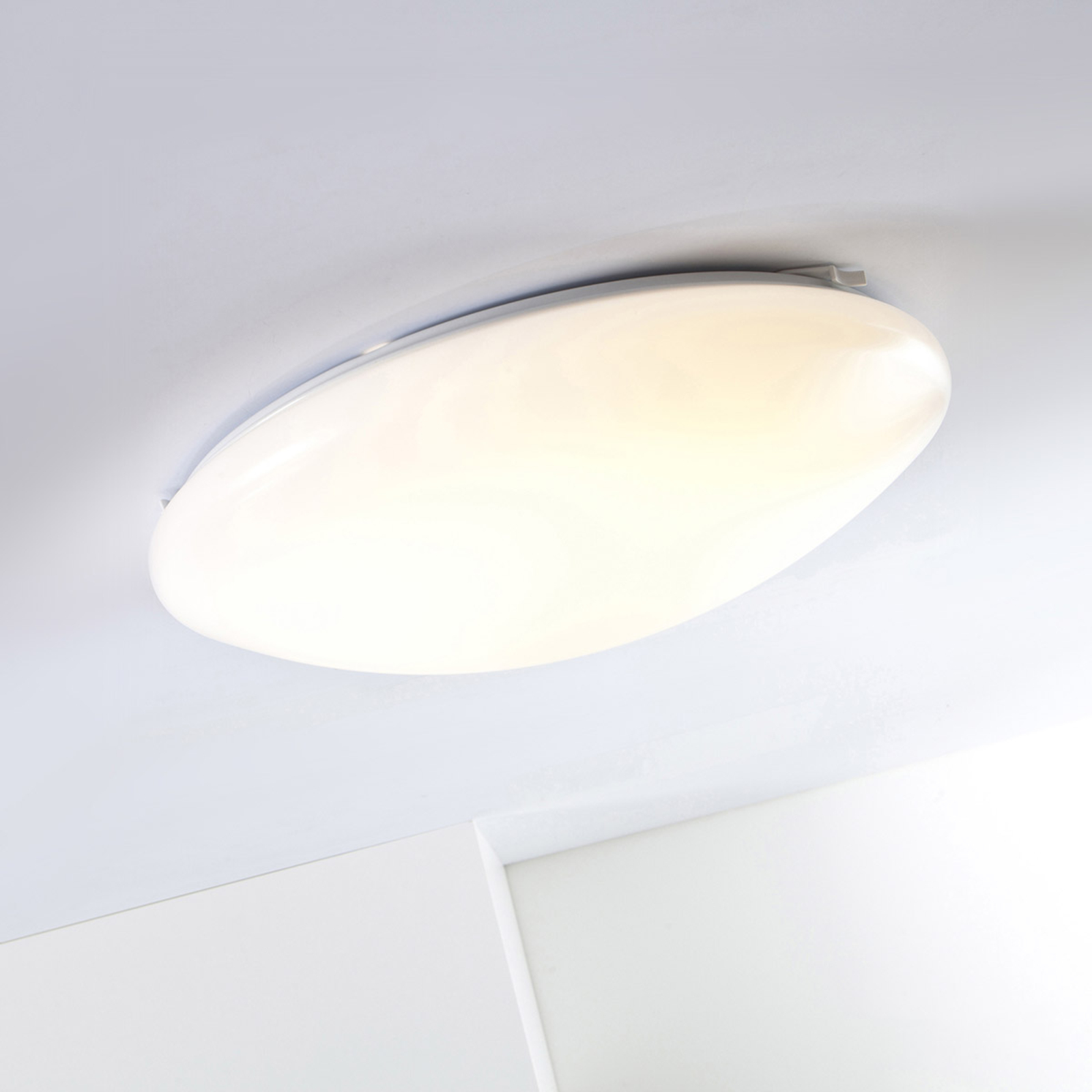 AEG LED Basic - rund LED-taklampe, 22 W