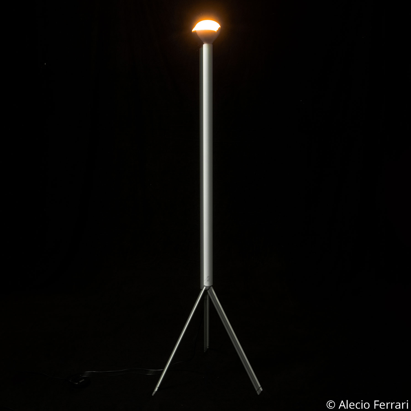 Stojací lampa FLOS Luminator, halogenová, bílá