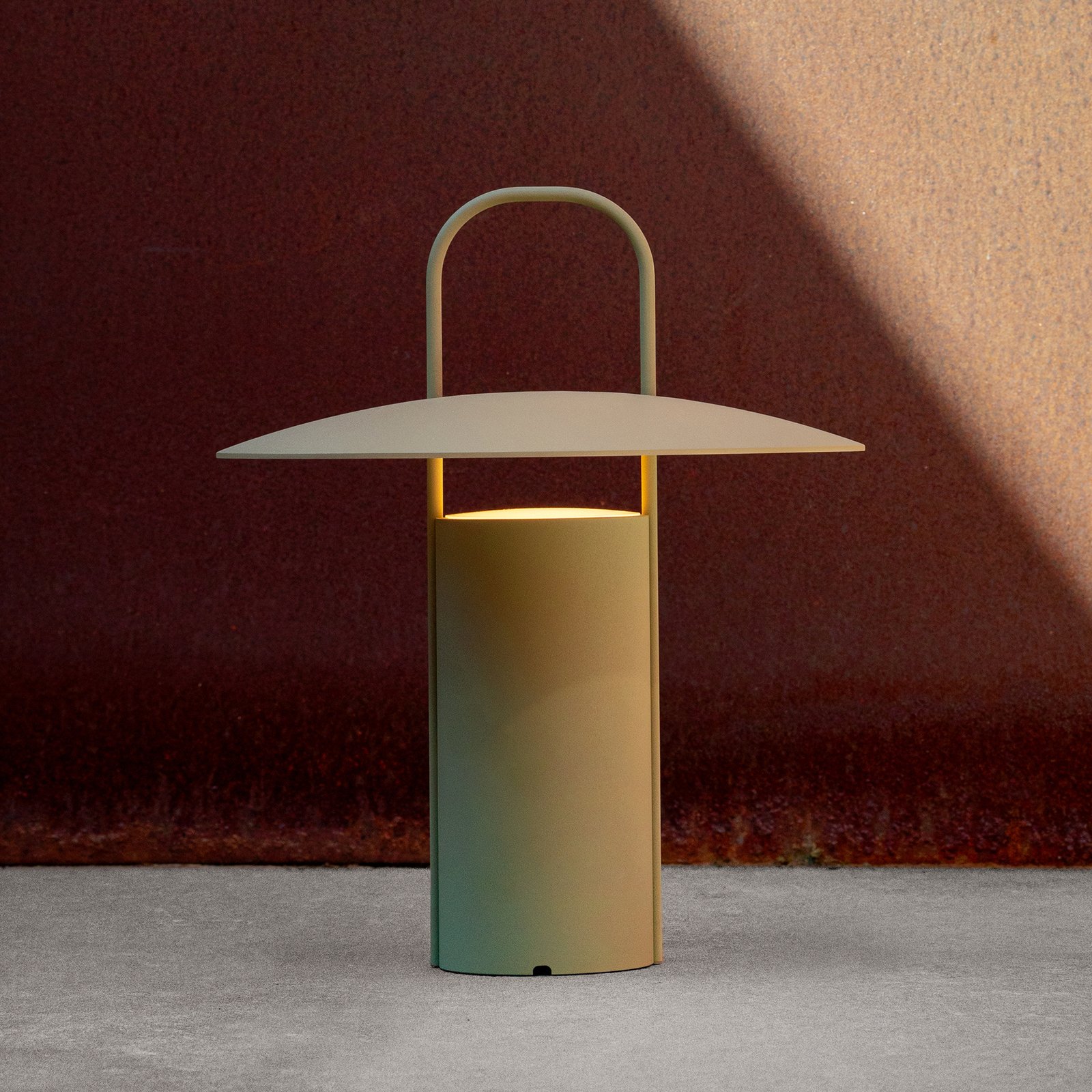 Ray Portable Tischleuchte Dusty Green - Audo Copenhagen
