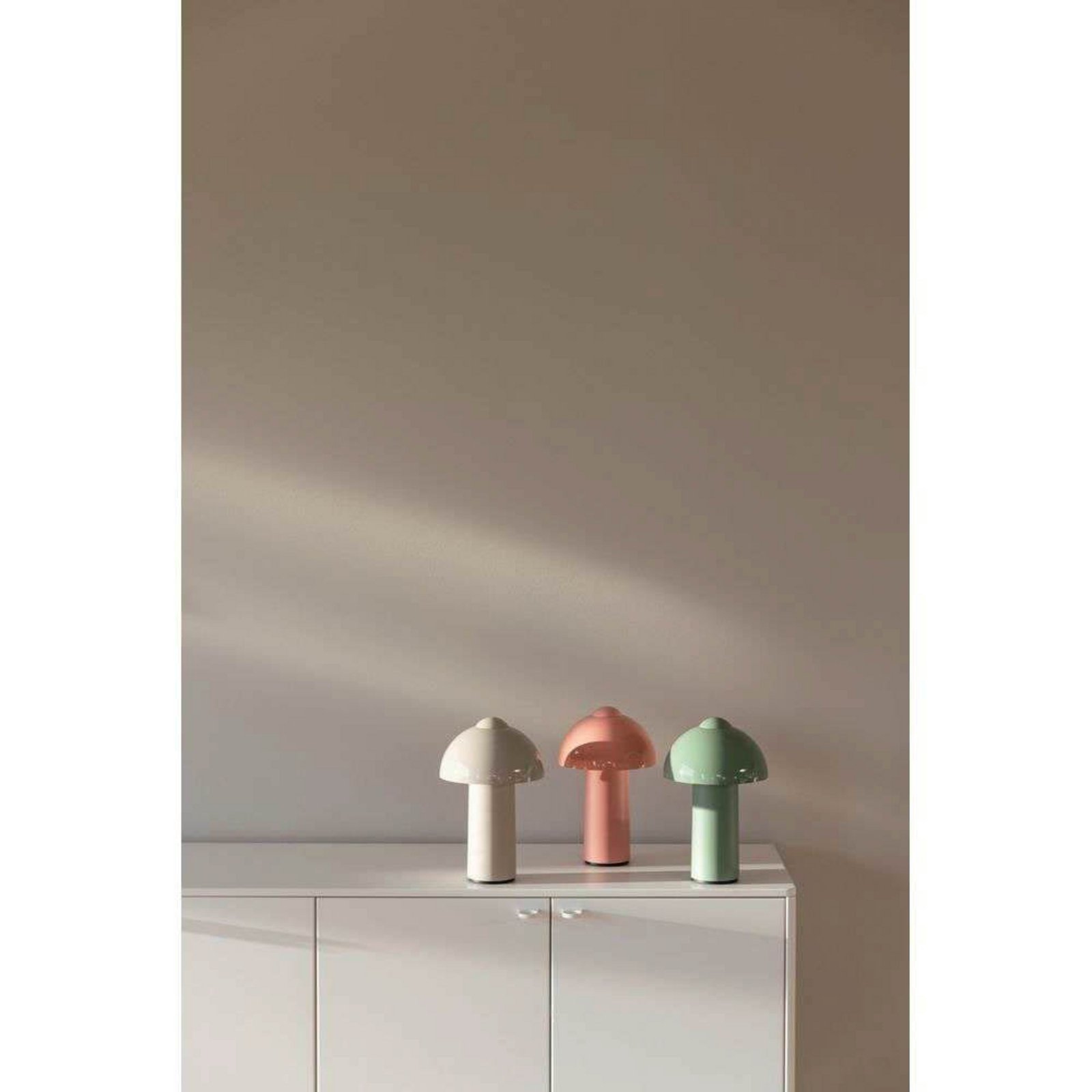 Buddy Portable Tischleuchte IP44 Blush - Globen Lighting