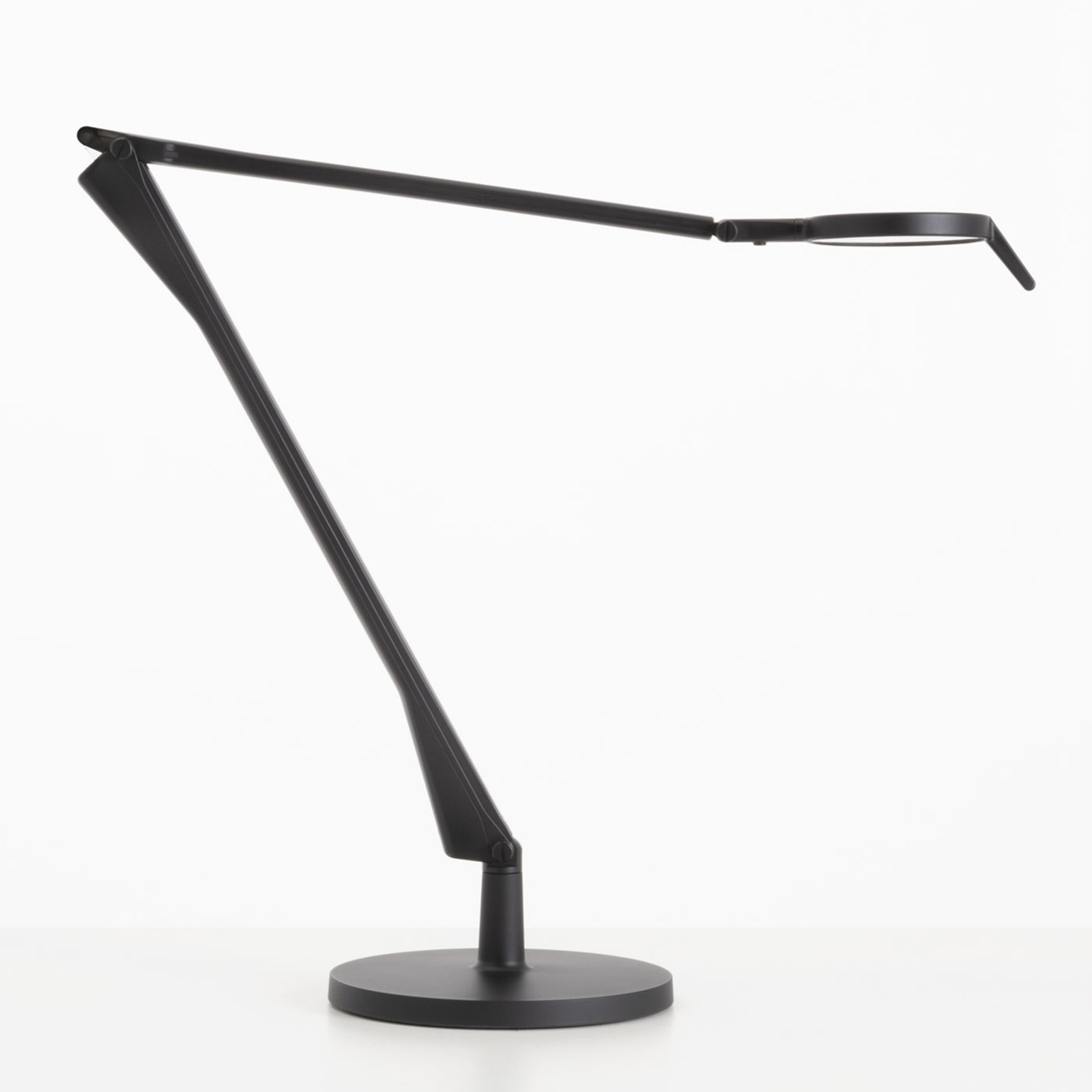Kartell Aledin Tec - lampa stołowa LED, czarna