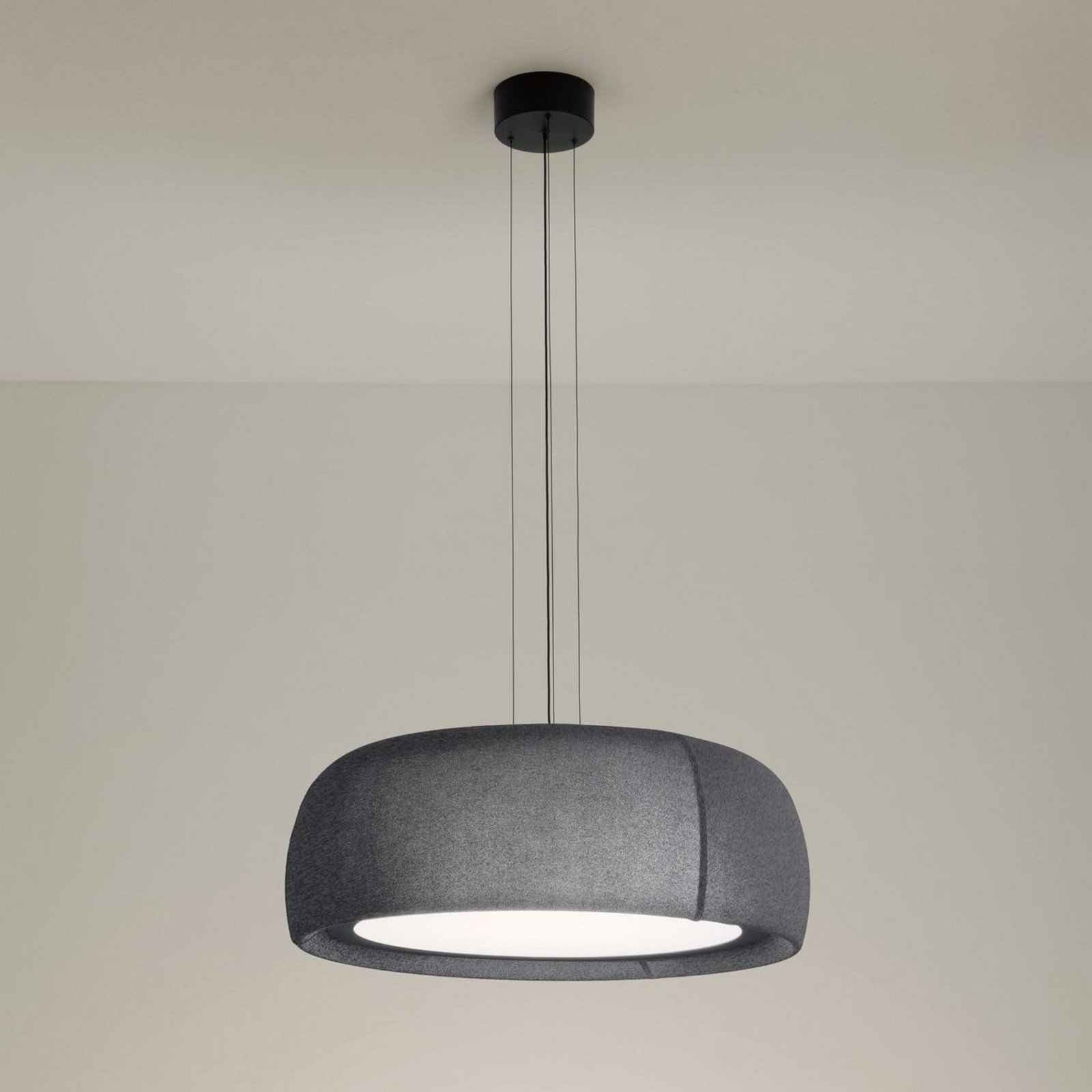 LEDS-C4 Lampă suspendată LED Gong gri 3.000 K Ø 612 cm țesătură - Camera de zi / sufragerie - modern - Țesătură / Textil
