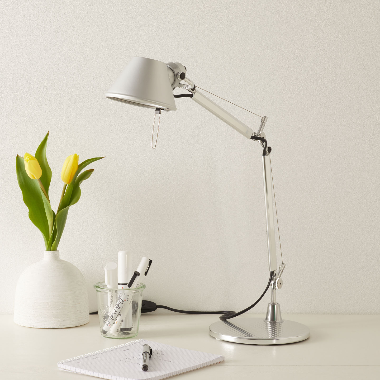 Design Tafellamp - 6W LED Bureaulamp In Donkergrijs, Verstelbaar En Met Goudkleurige Staaf