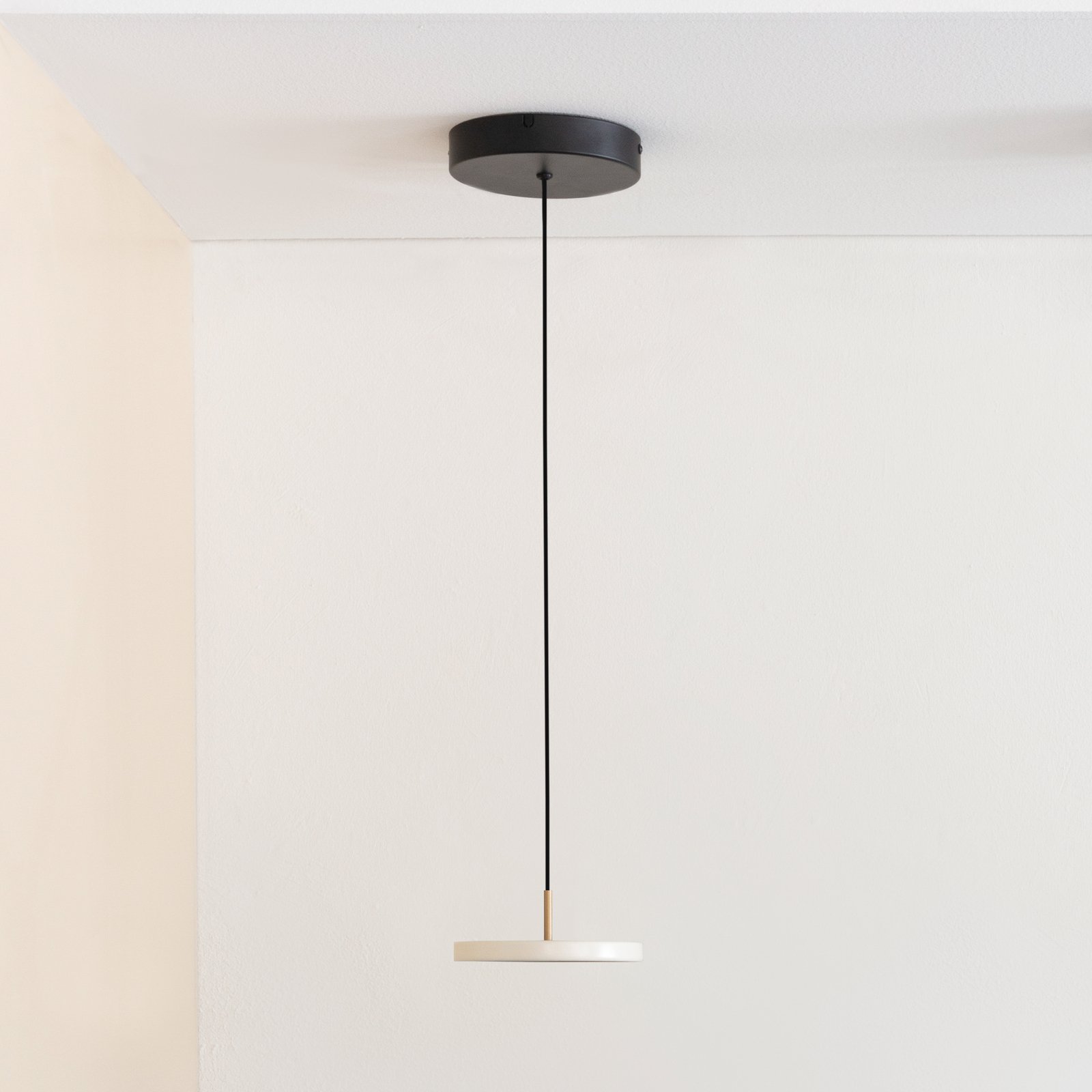 Asteria Taklampa Micro V2 Pearl White - UMAGE
