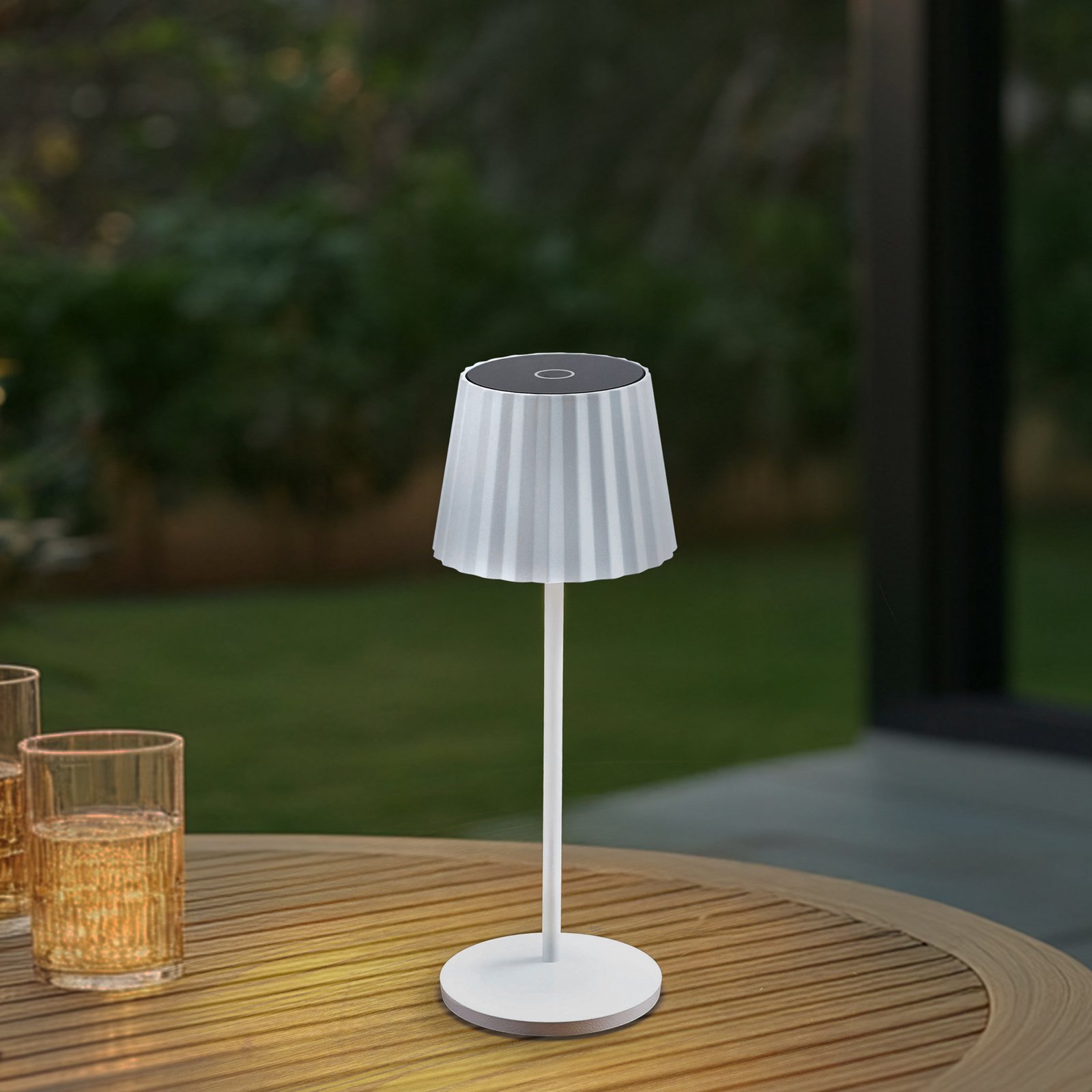 Lindby LED uzlādējama galda lampa Esali, balta, rievas, 29 cm