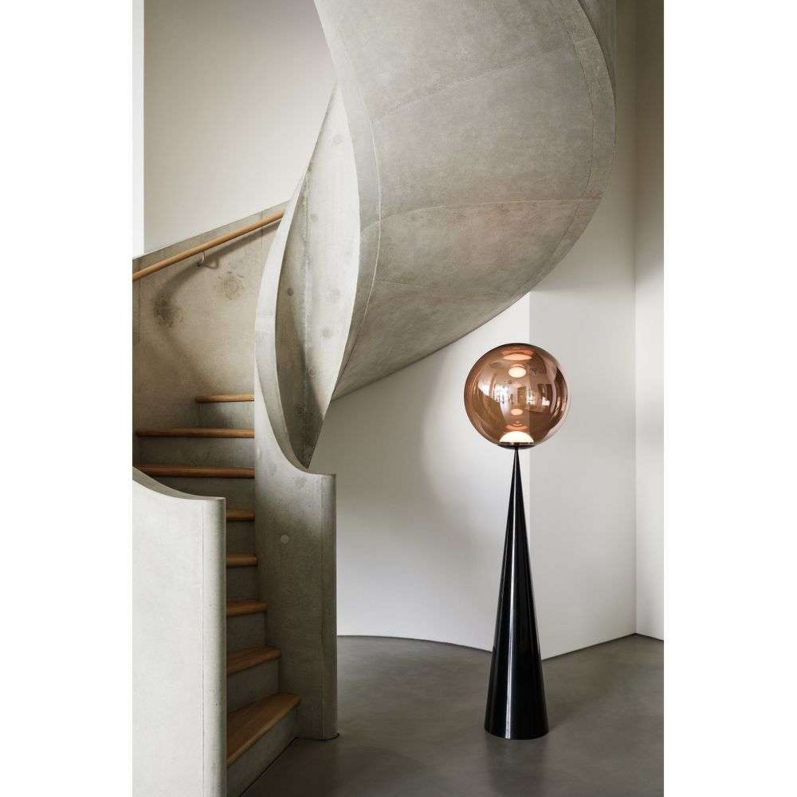 Globe Fat Lampadar Copper/Black - Tom Dixon