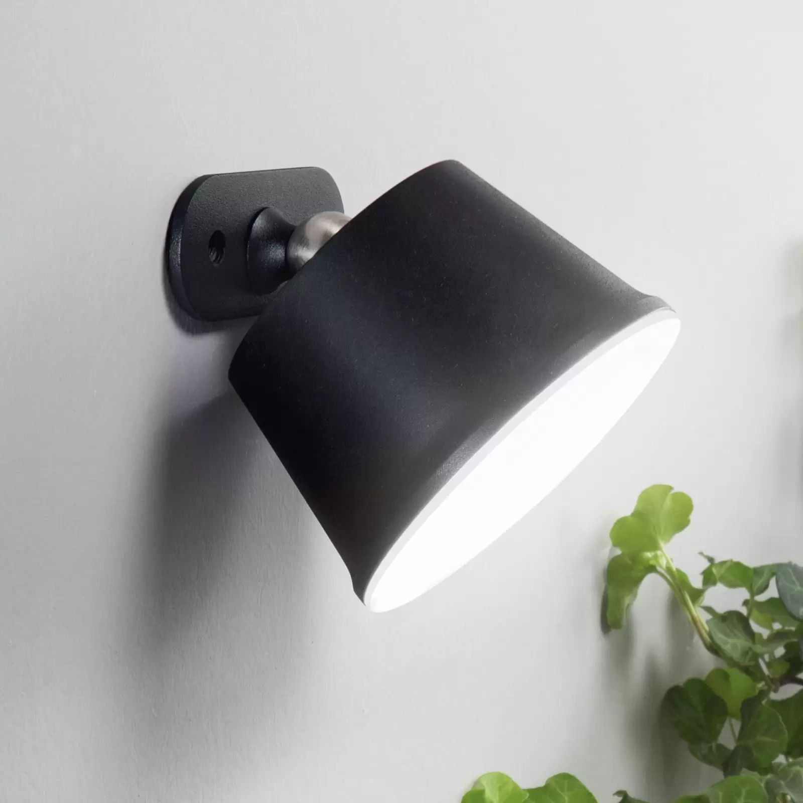 LED-Akkuleuchte Armanda, schwarz, Magnet, universal, IP54 